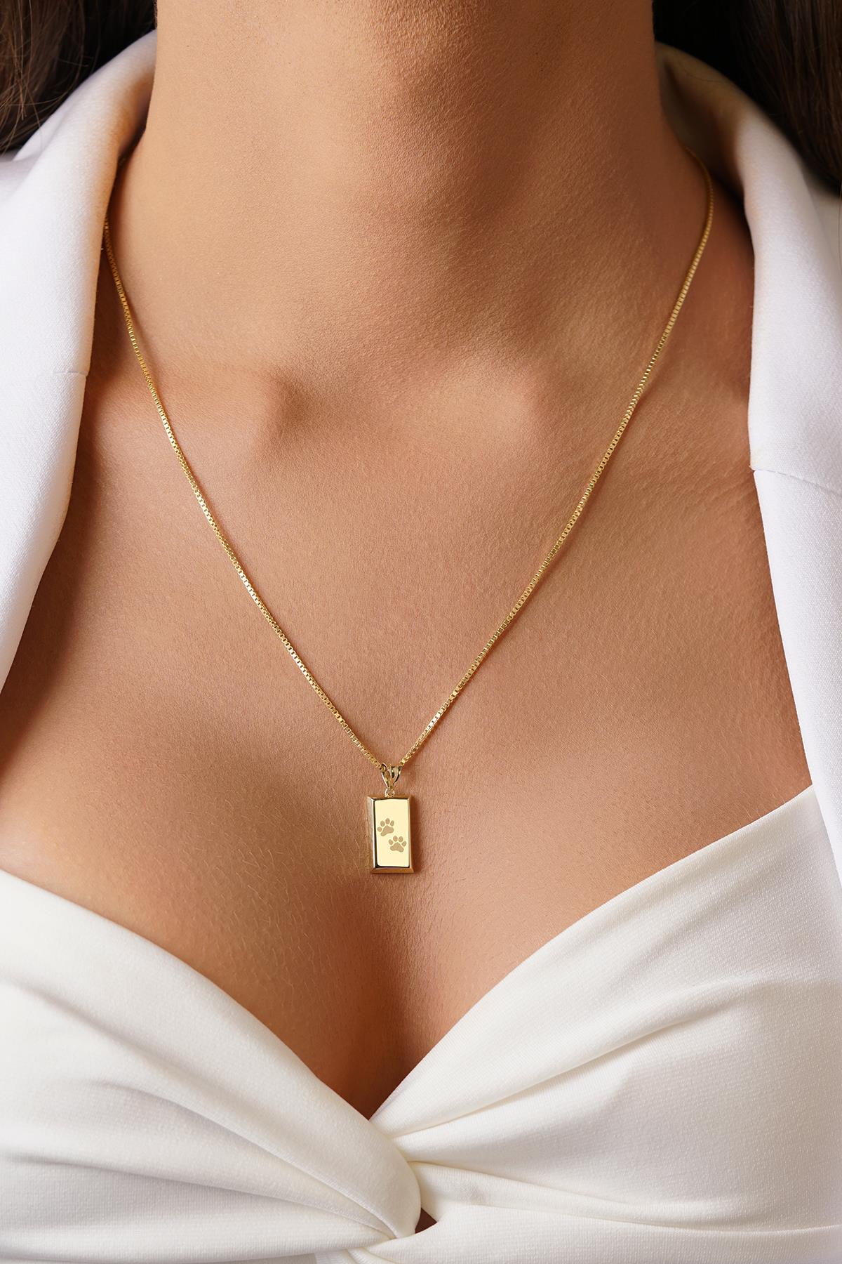 14K Gold Tiny Bar Charm on Box Chain