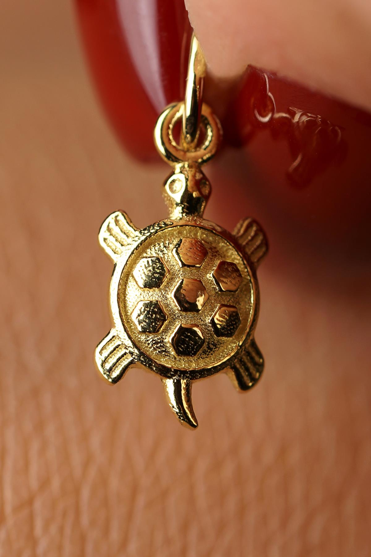 14K Gold Turtle Pendant