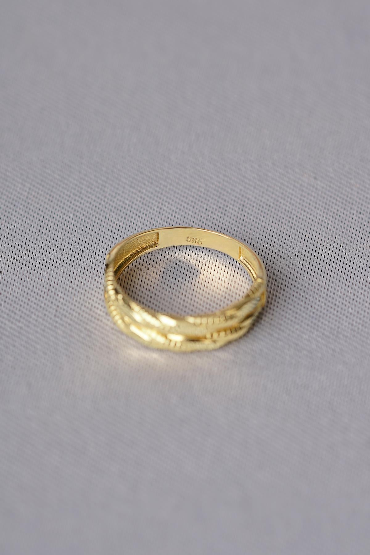 14K Gold Twisted Rope Band Ring