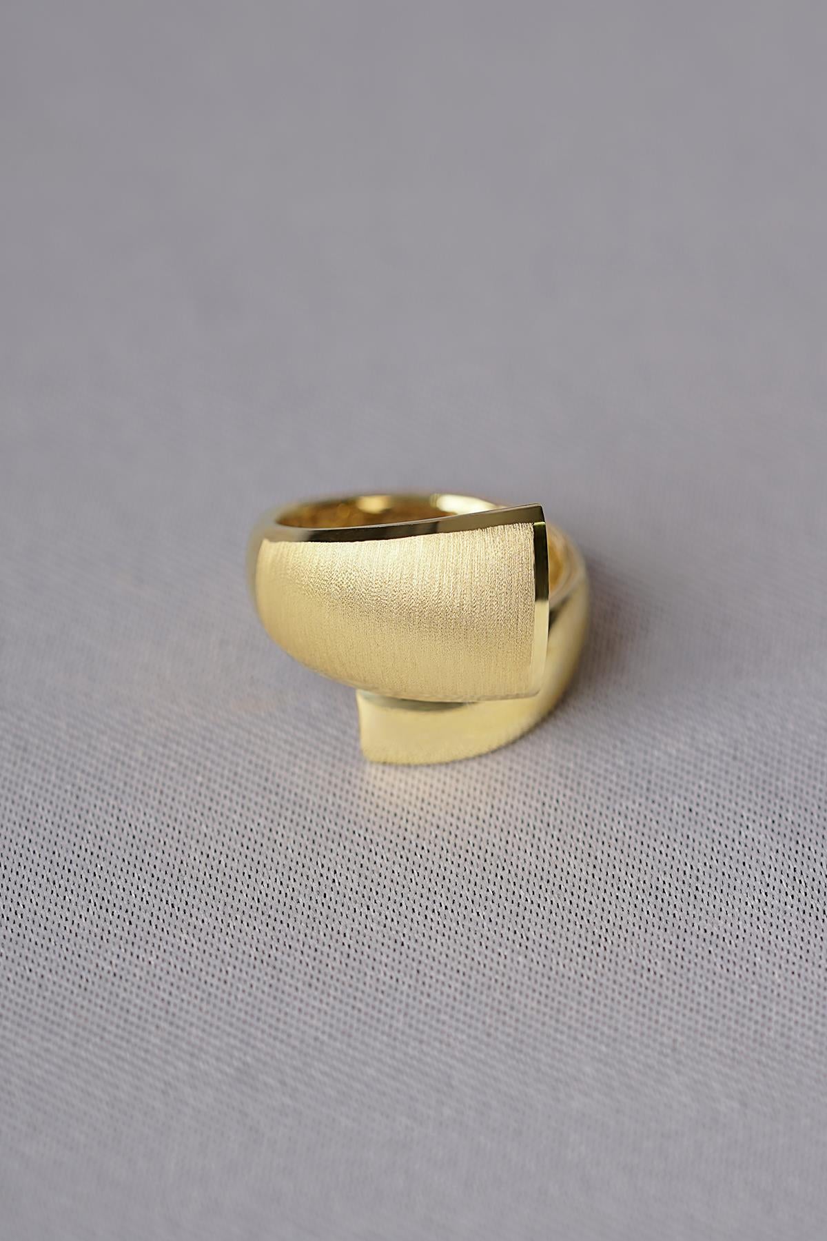 14K Gold Ulyana Designer Band Ring