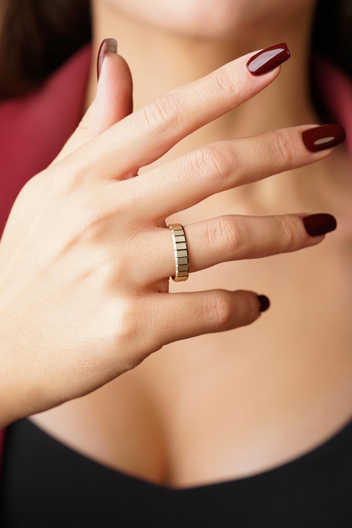 14K Gold Vera Wedding Band