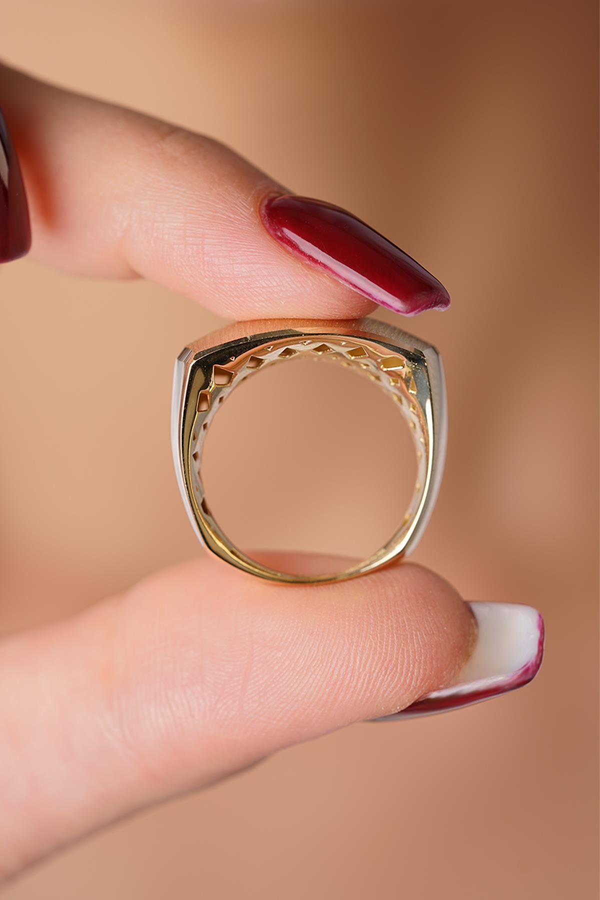 14K Gold Vita Minimalist Band Ring
