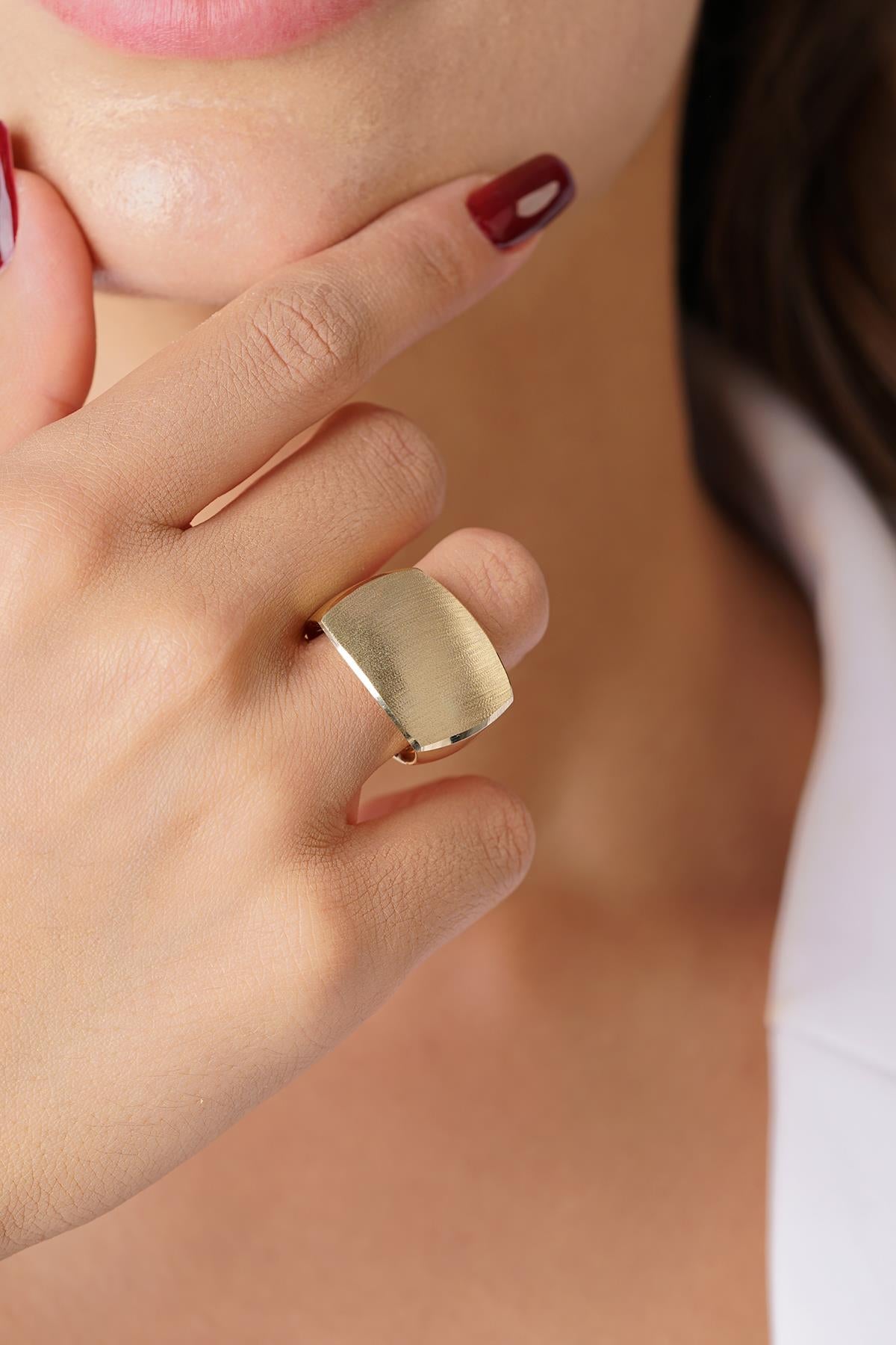 14K Gold Vita Minimalist Band Ring