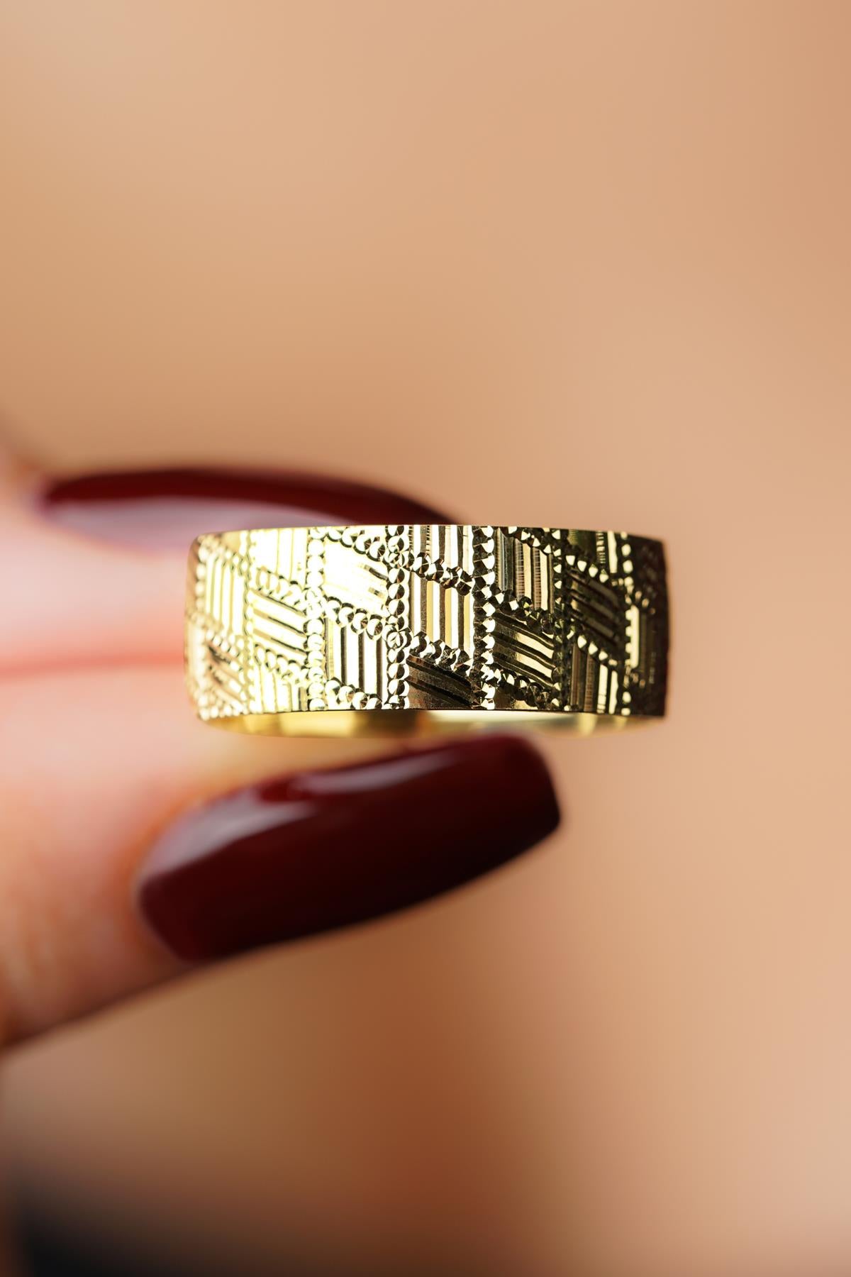 14K Gold Vita Wedding Band