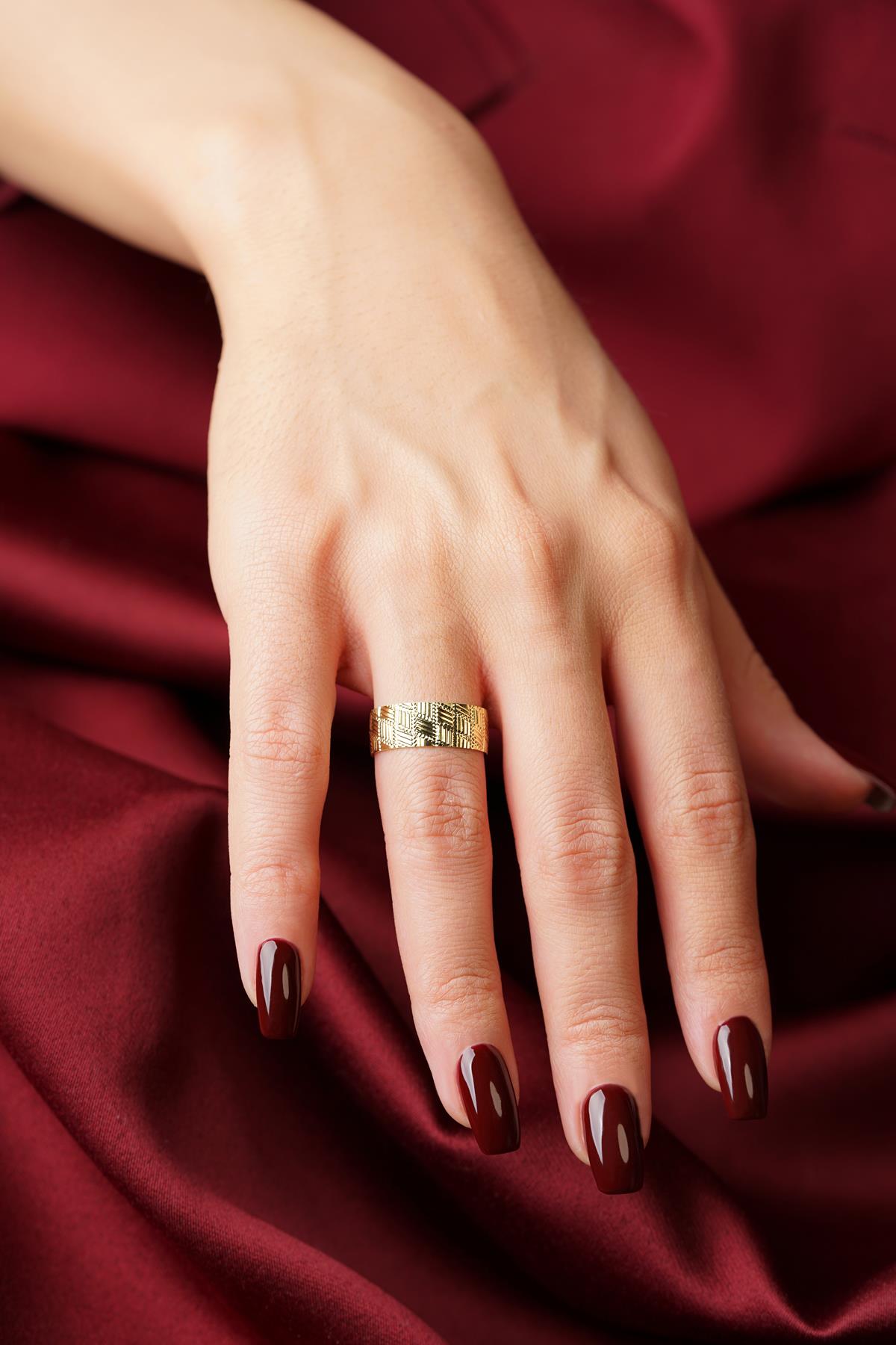 14K Gold Vita Wedding Band