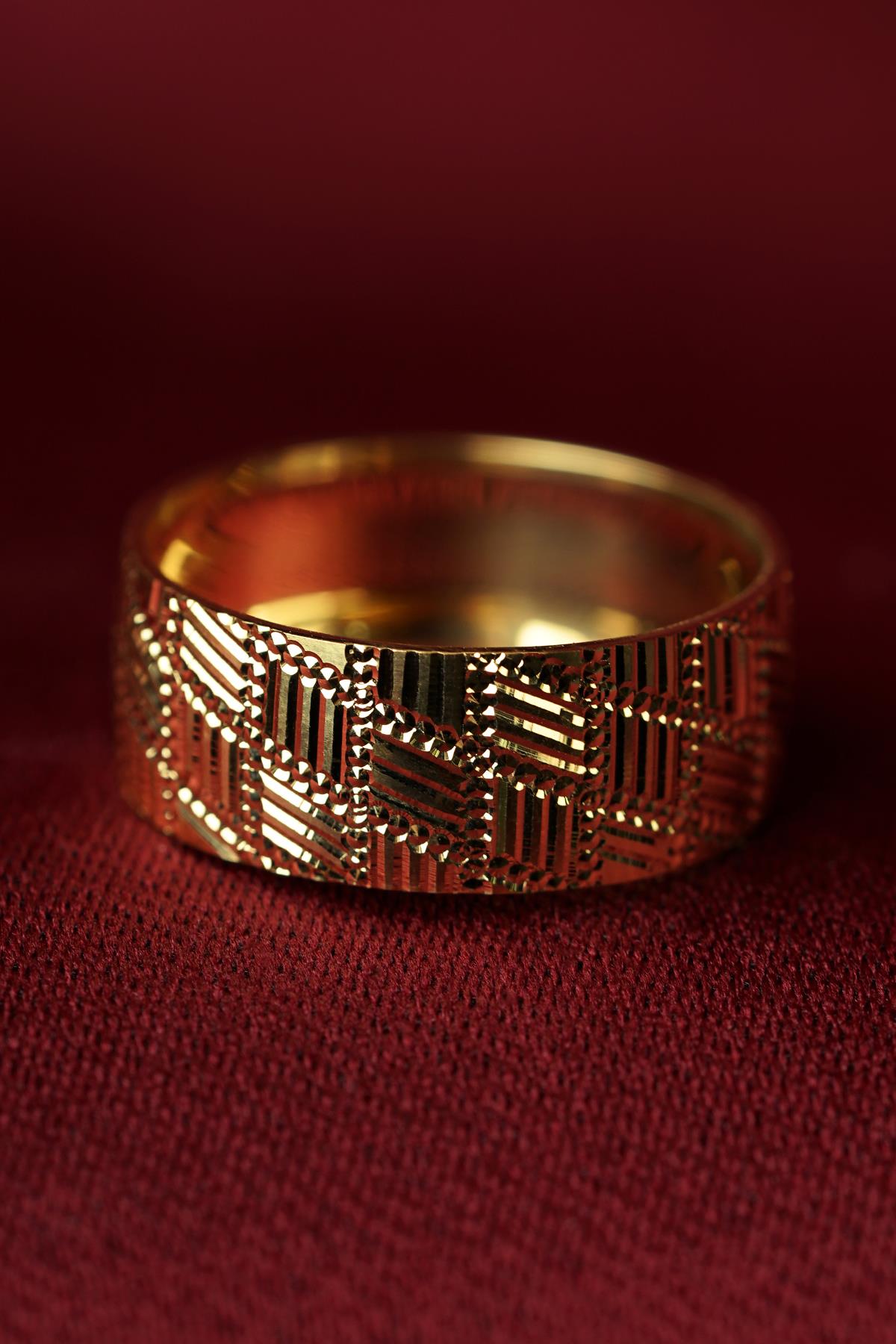 14K Gold Vita Wedding Band