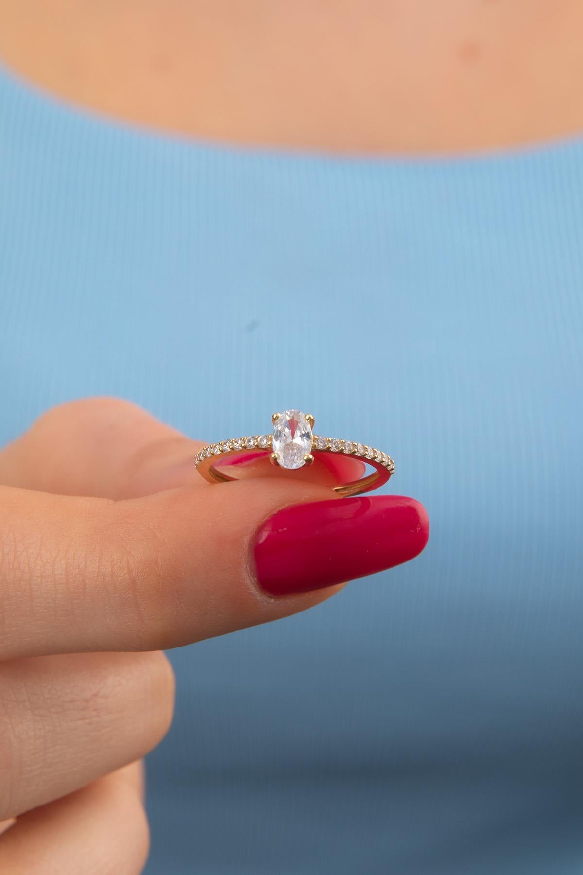 14K Gold White Stone Drop Shape Ring