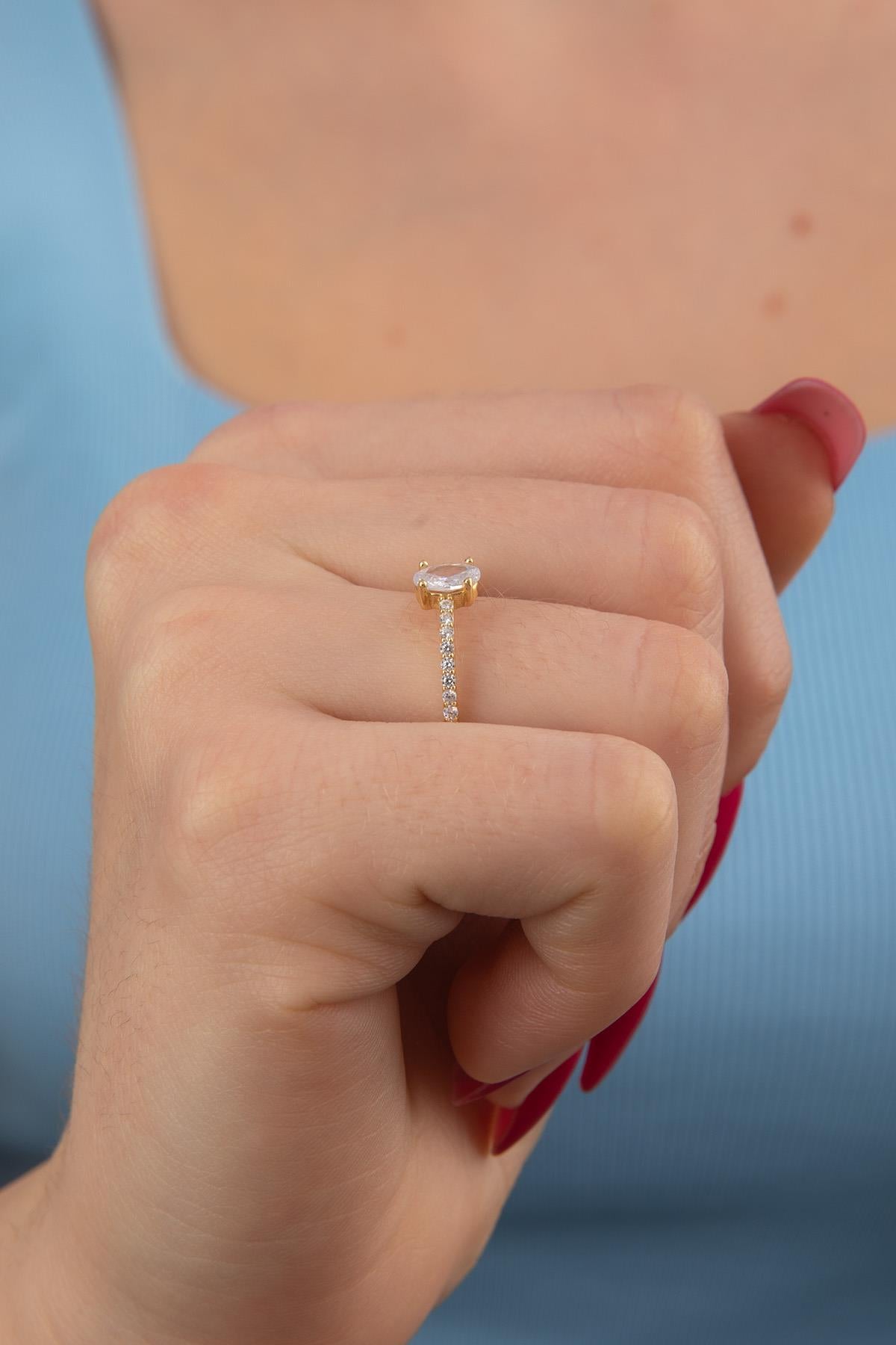 14K Gold White Stone Drop Shape Ring