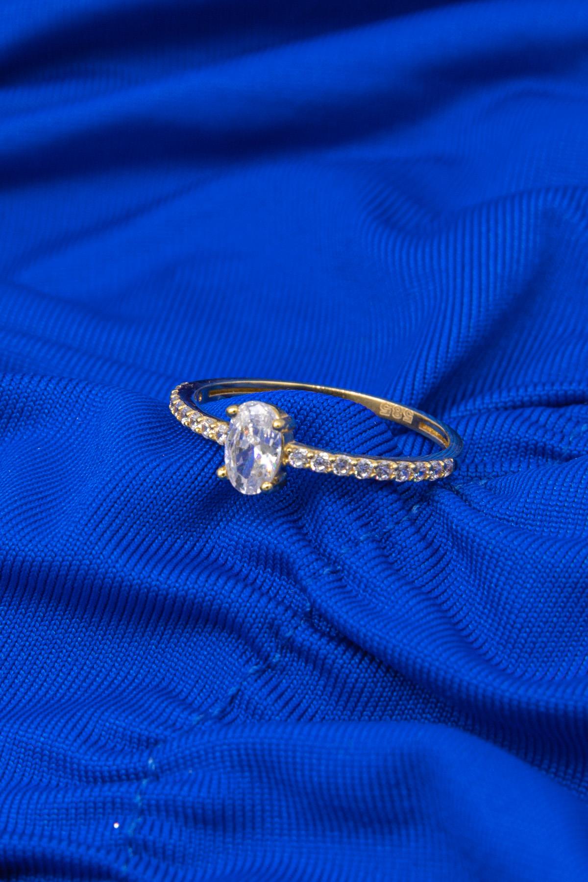 14K Gold White Stone Drop Shape Ring