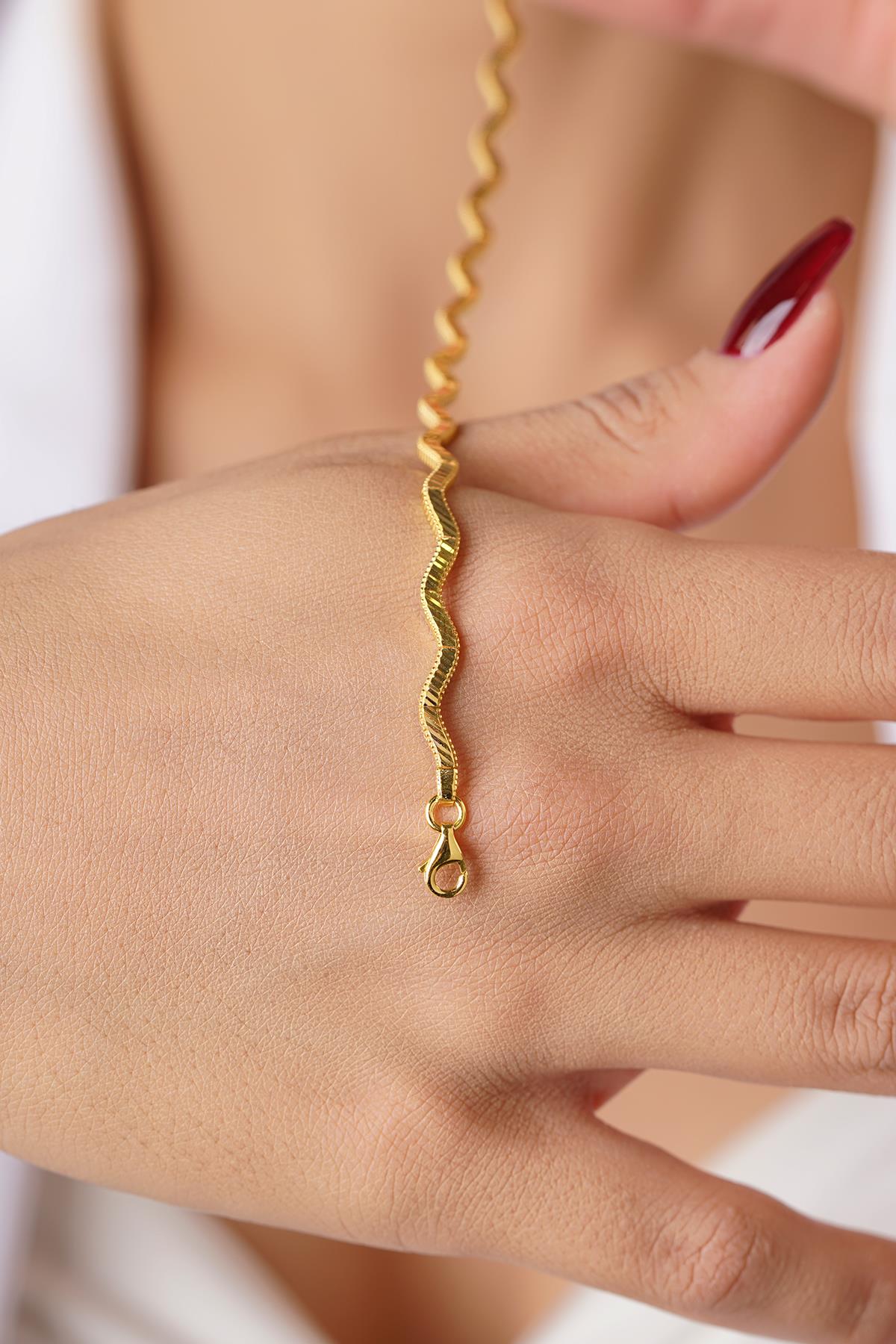 14K Gold Zigzag Ajda Bracelet with Pen Finish – 22K Appearance