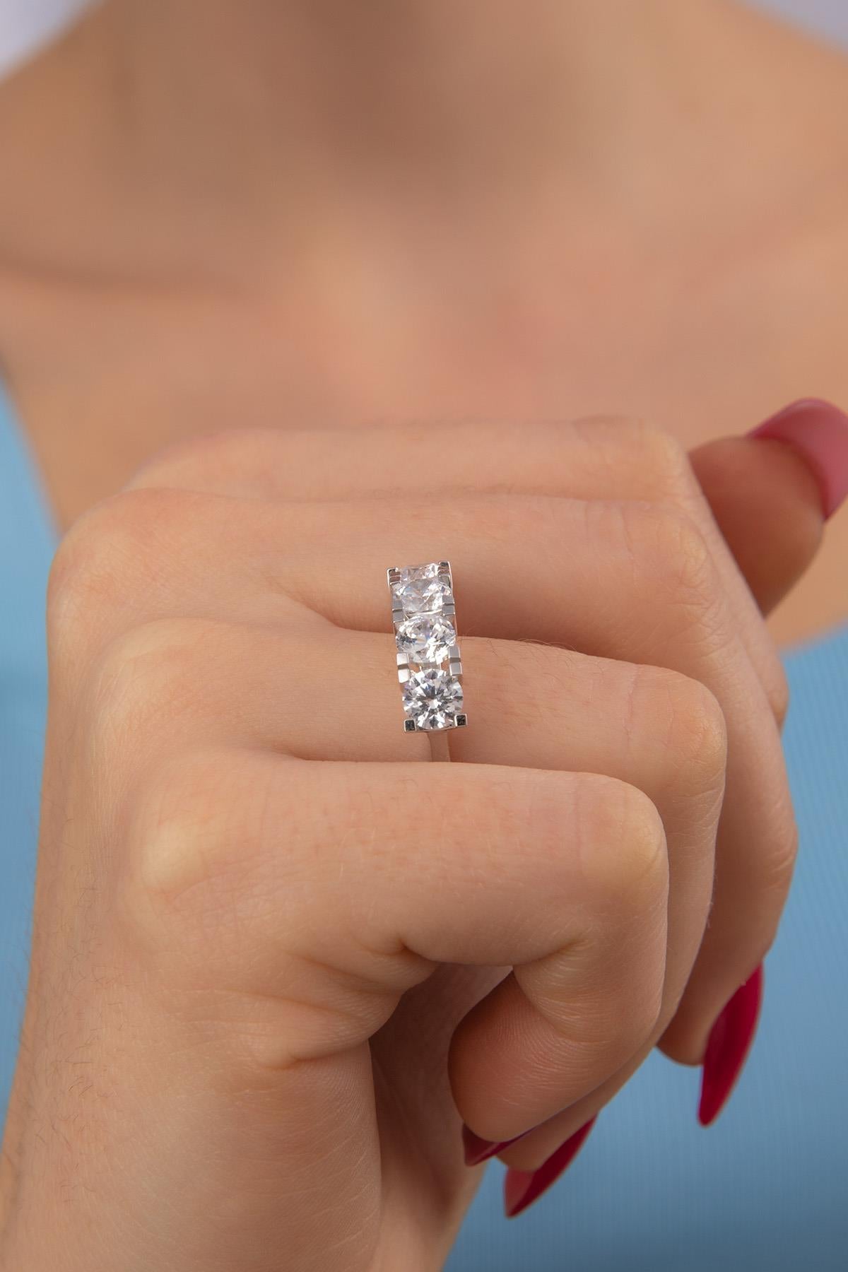 14K White Gold 5 Stone Ring 8