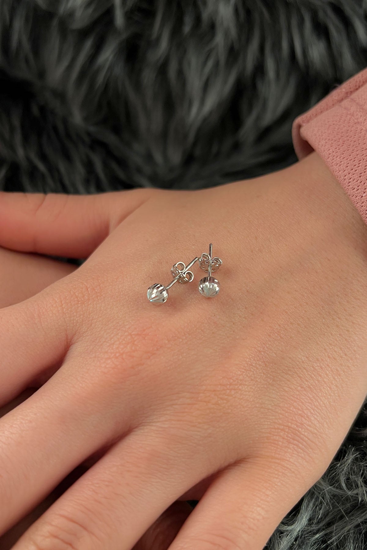 14K White Gold Patterned Small Ball Stud Earrings