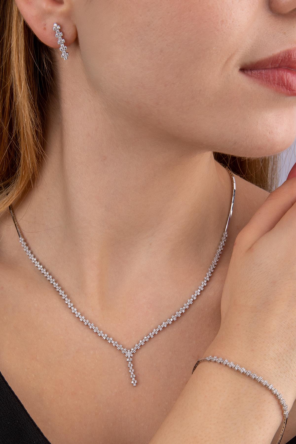 14K White Gold Tasteful Set