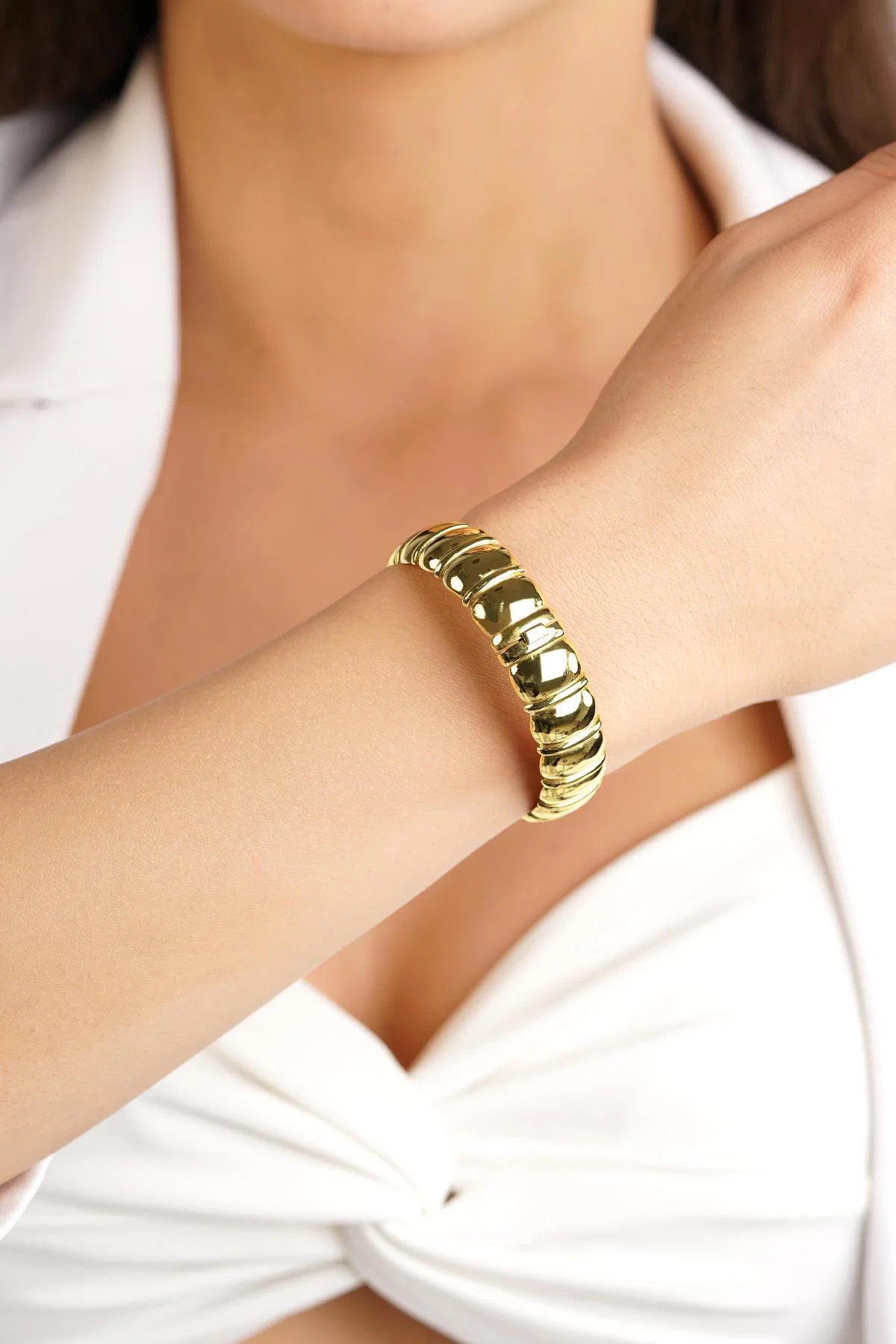 14K Gold Thick Dome Clamp Bracelet
