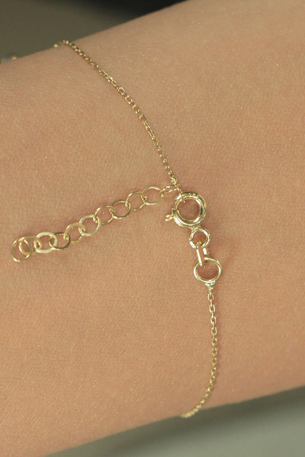 14K Gold Snake Shape Hand Chain
