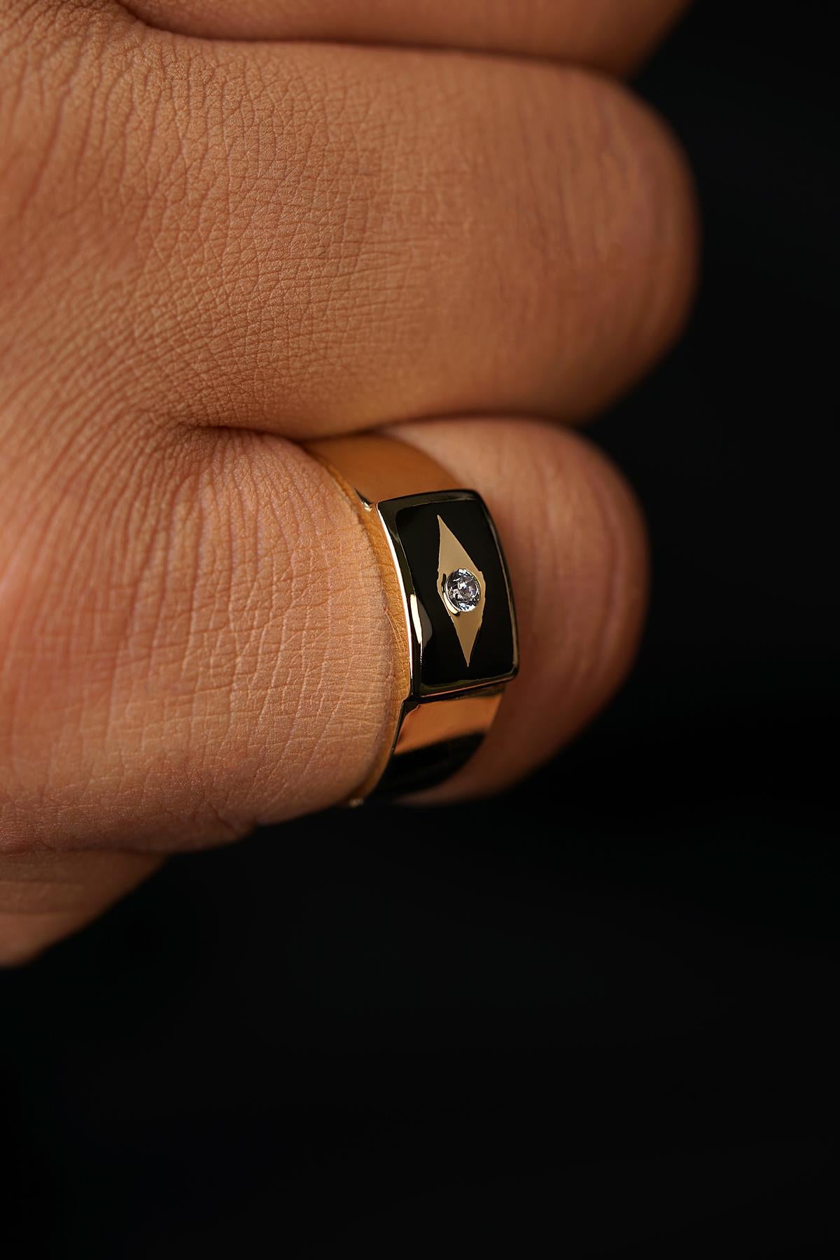 Men's 14K Gold Black Enamel Signet Ring