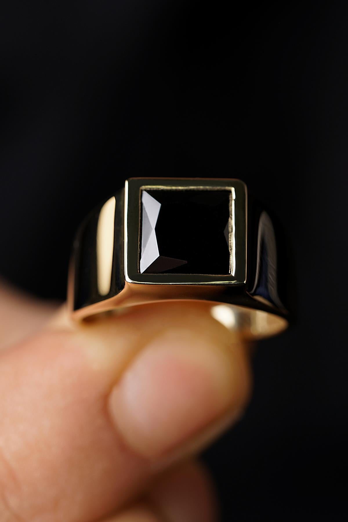 Men's 14K Solid Gold Black Onyx Signet Ring