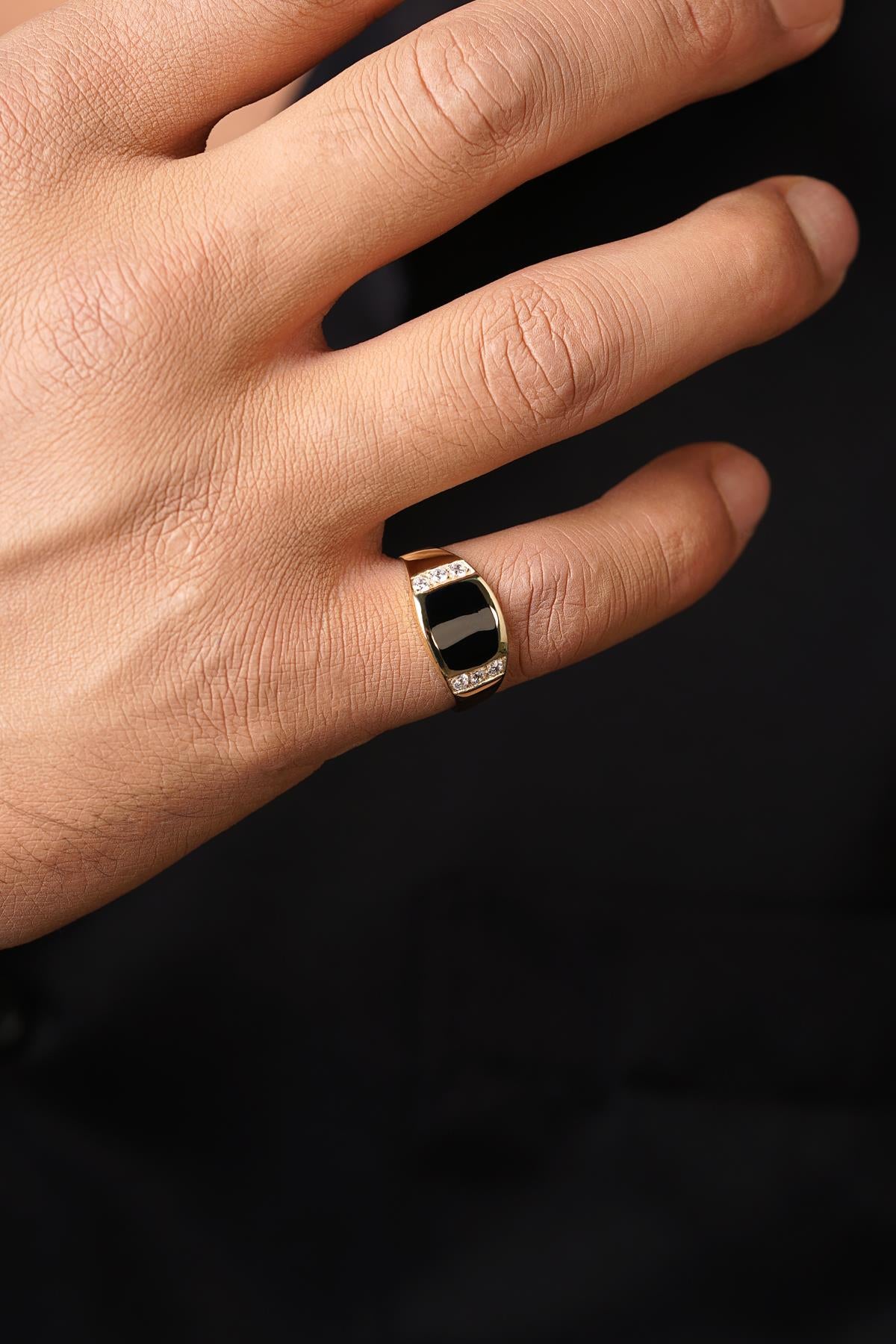 Men's 14K Gold Black Onyx Signet Ring