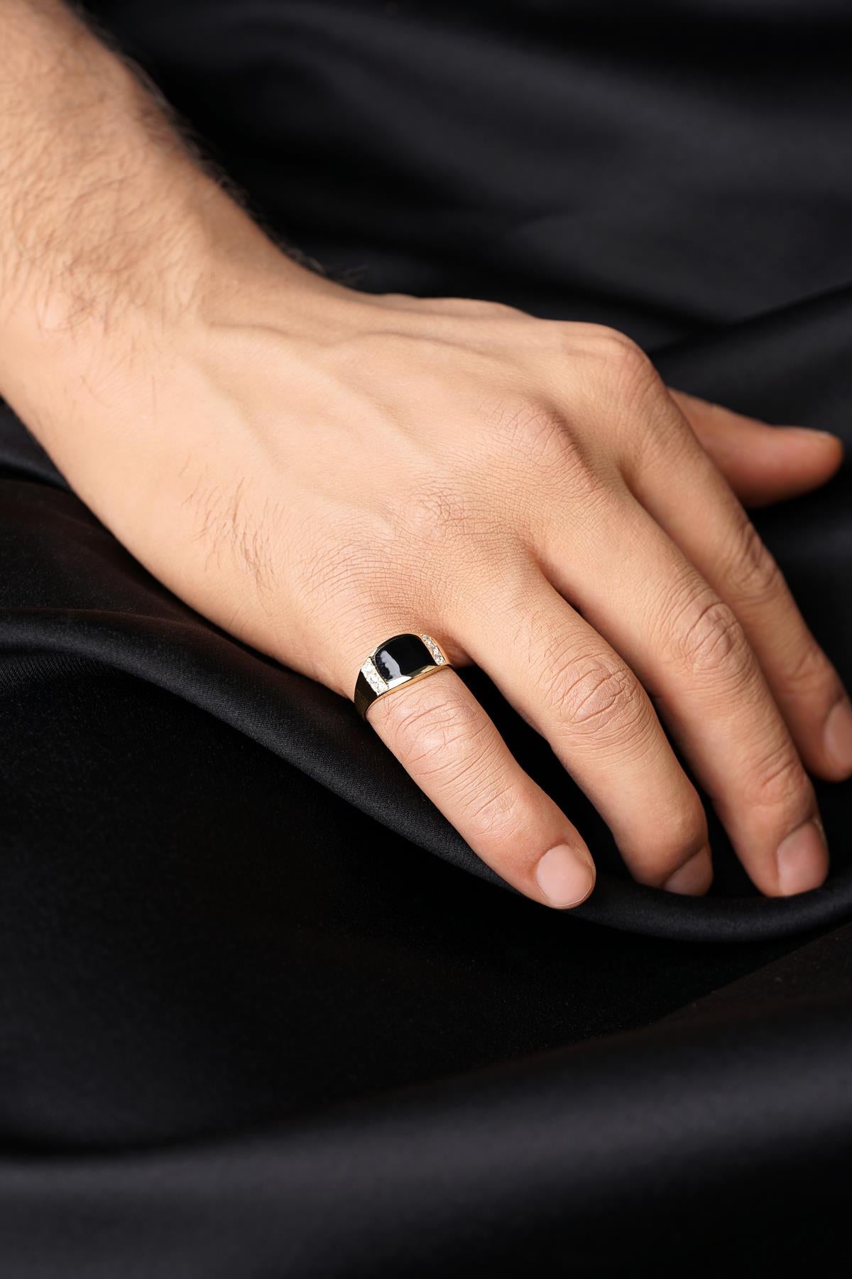 Men's 14K Gold Black Onyx Signet Ring