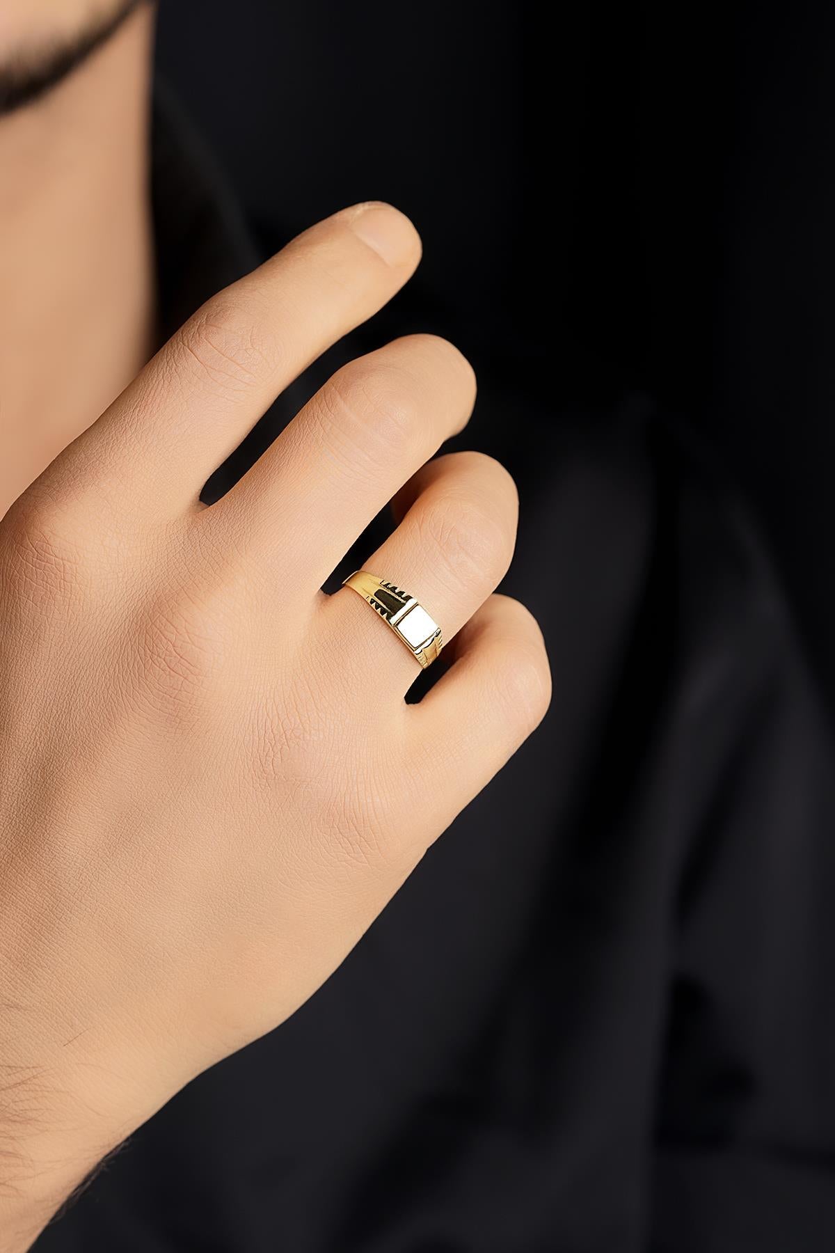 Men's 14K Gold Diamond-Cut Signet Ring