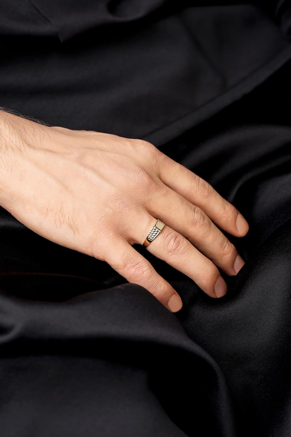 Men's 14K Gold Diamond-Cut Signet Ring