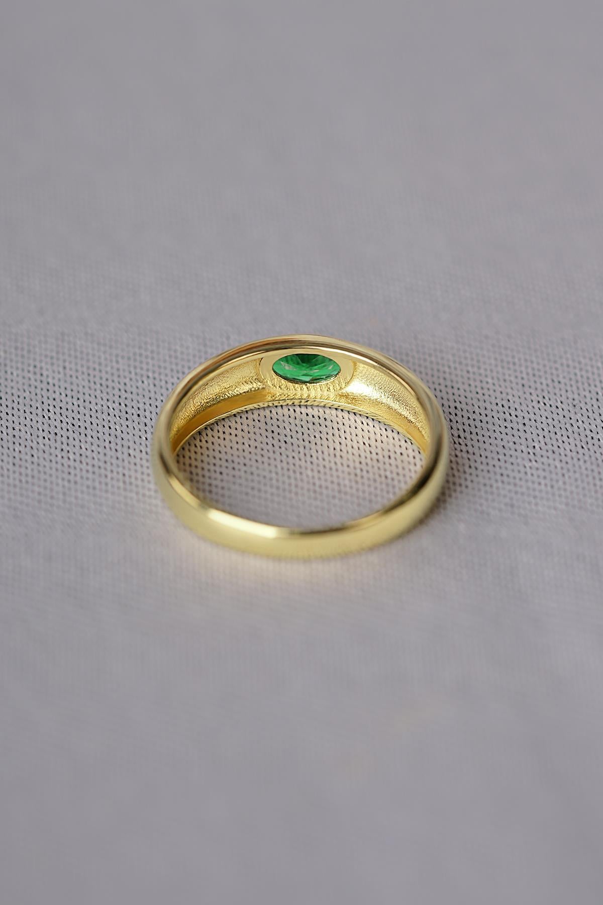Men's 14K Gold Emerald Signet Ring