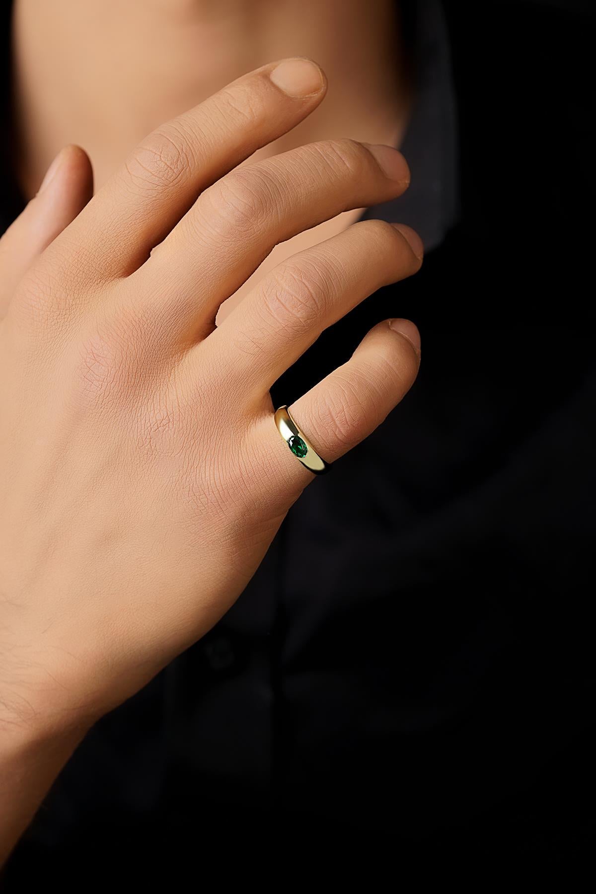 Men's 14K Gold Emerald Signet Ring