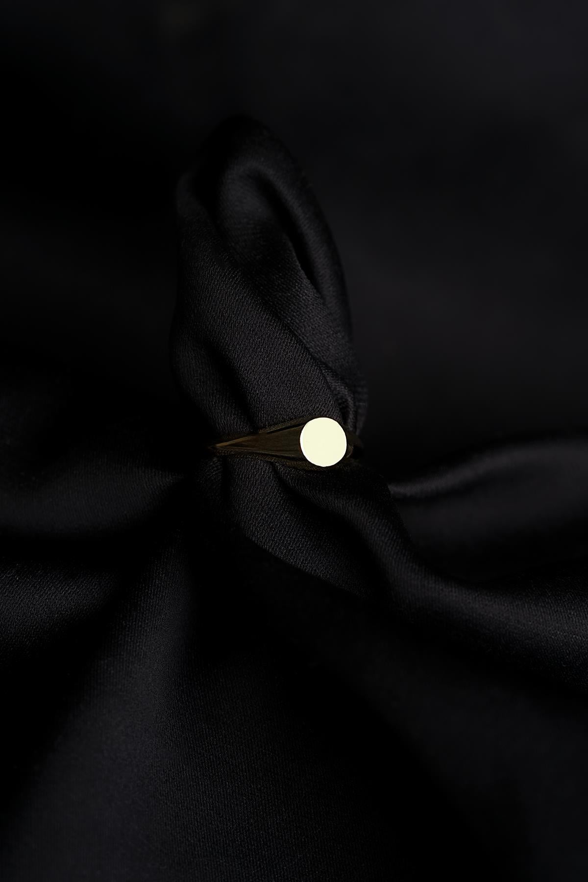 Men's 14K Gold Round Signet Ring