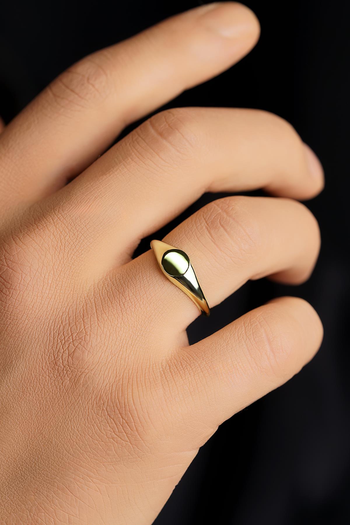 Men's 14K Gold Round Signet Ring