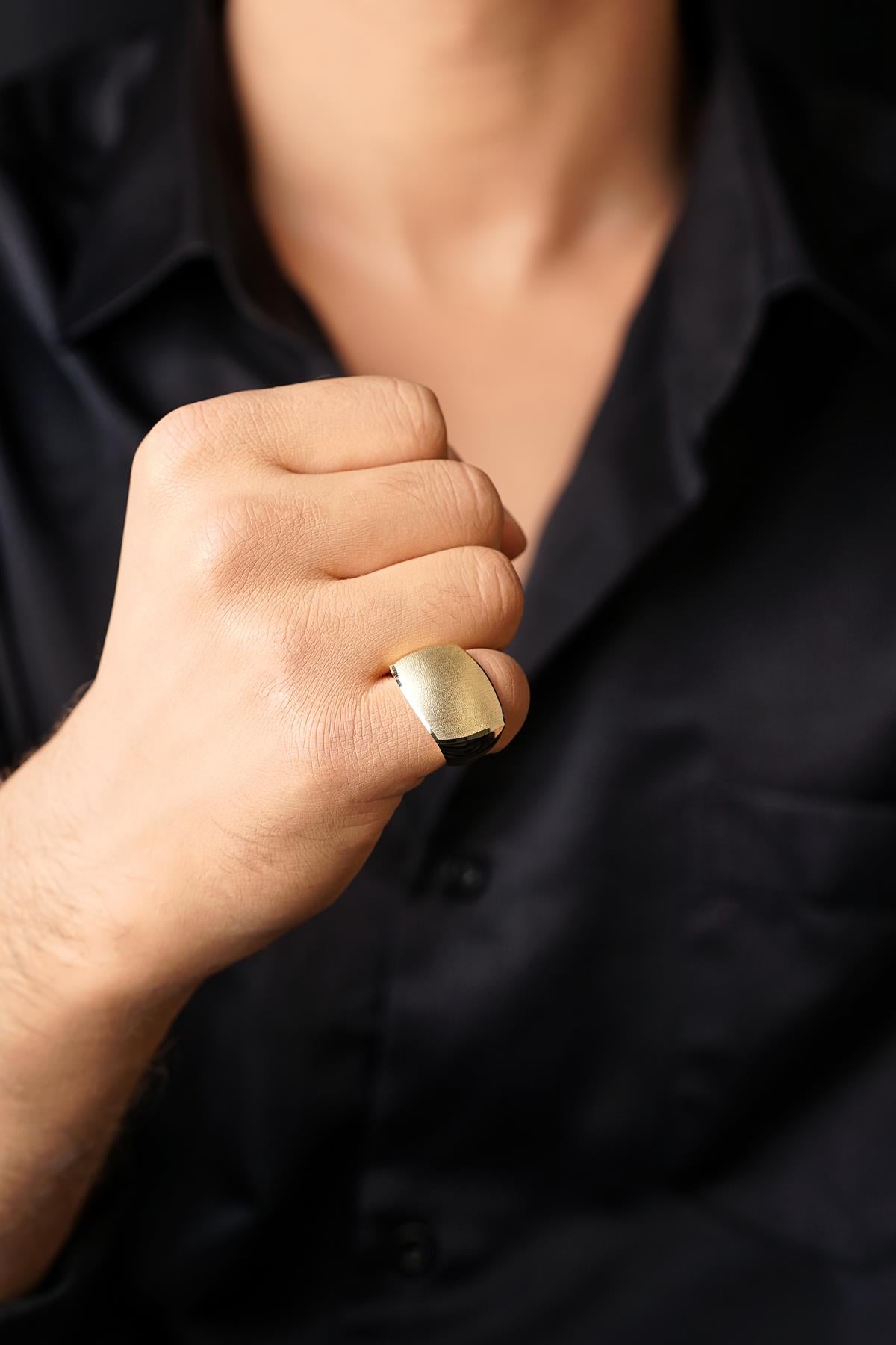 Men's 14K Solid Gold Vita Signet Band