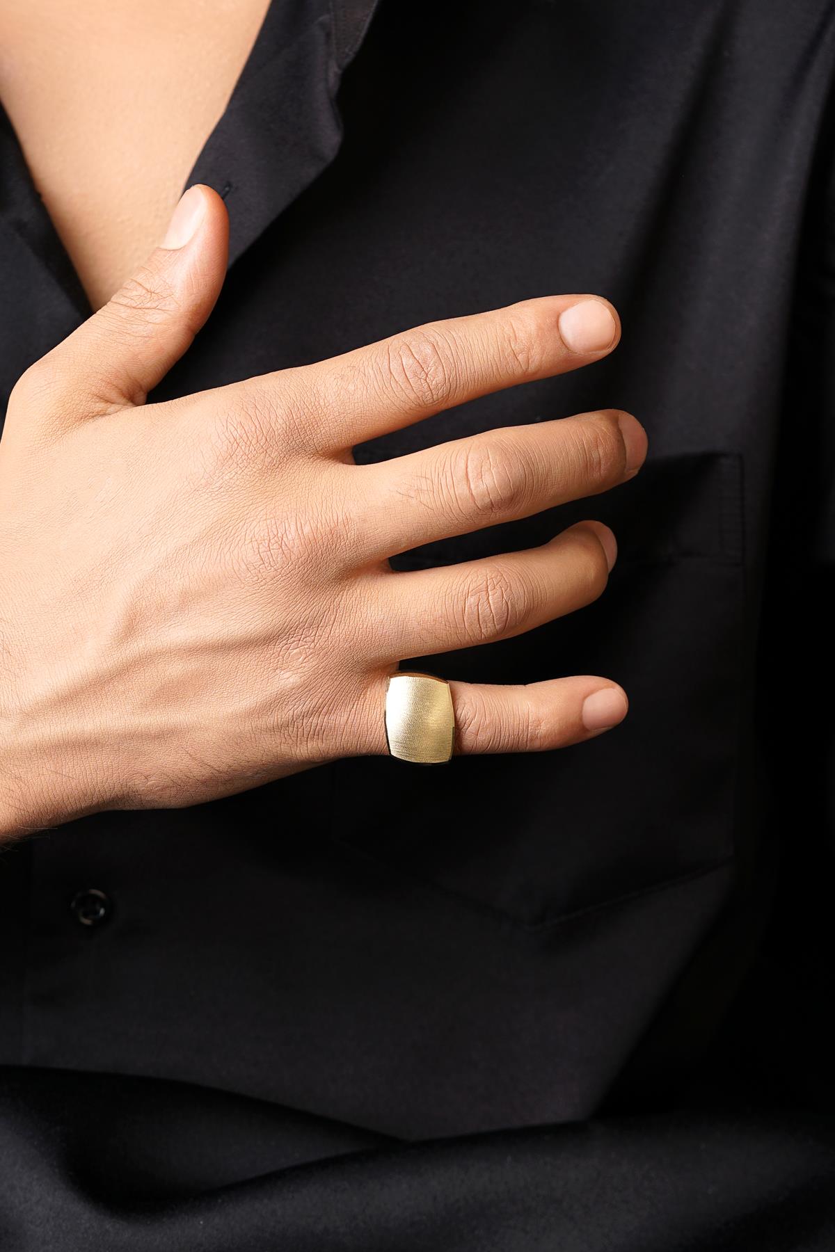 Men's 14K Solid Gold Vita Signet Band