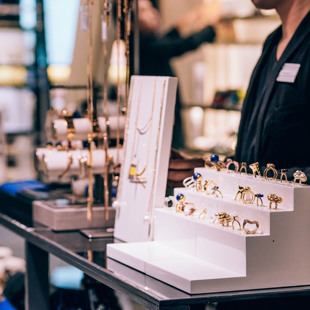 Best Time of Year to Buy Gold Jewelry at Low Prices