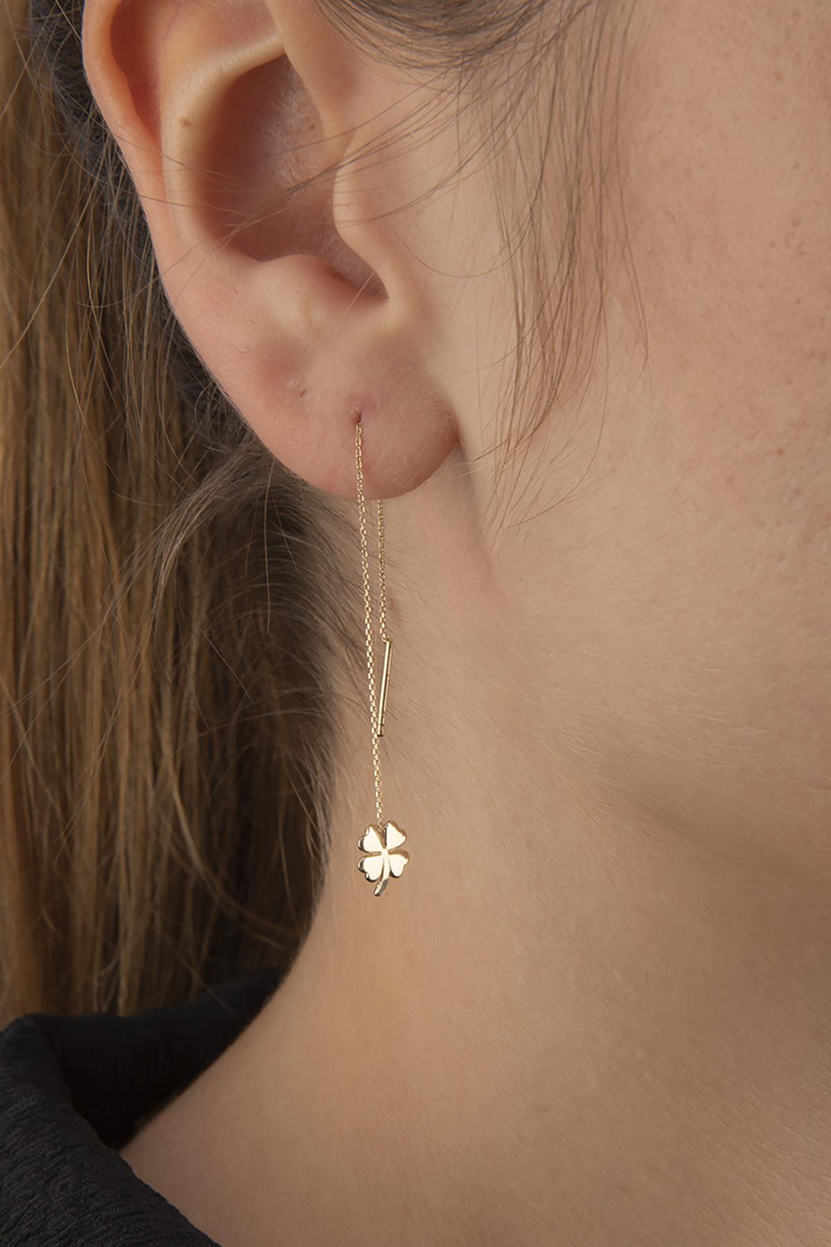 14K Gold Fine Chain  Clover Dangle Stud Earrings