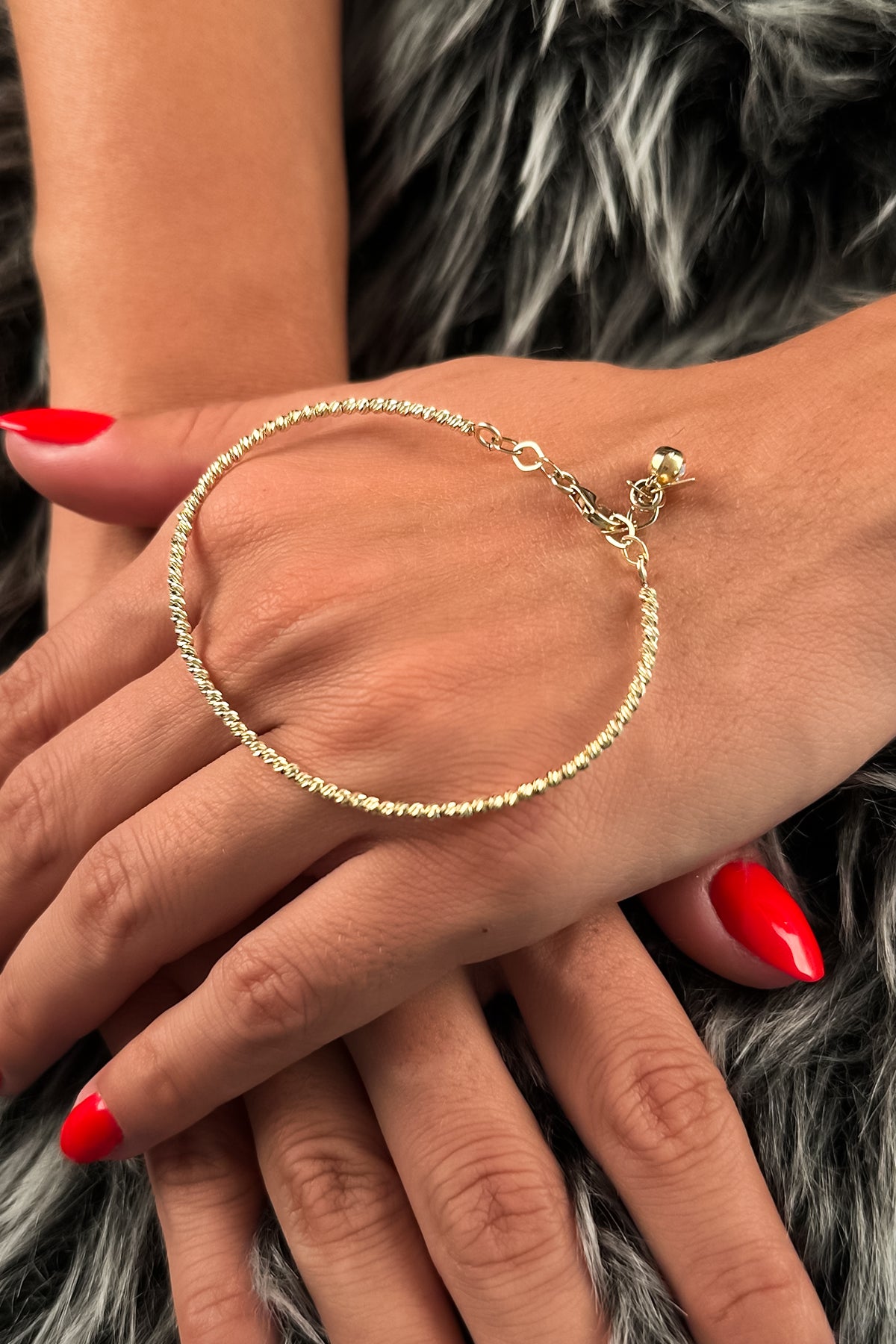 14K Gold 1 Row Dorica Cuff Bracelet