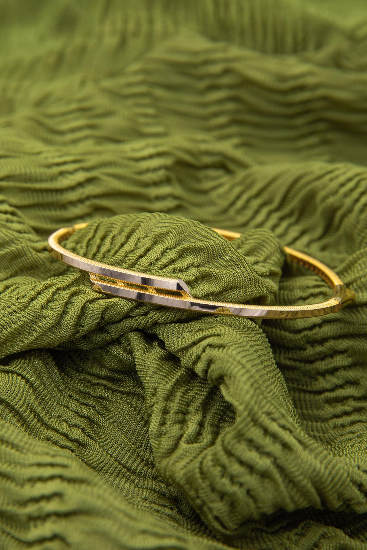 14K Gold  22K Looking  Angular Bangle