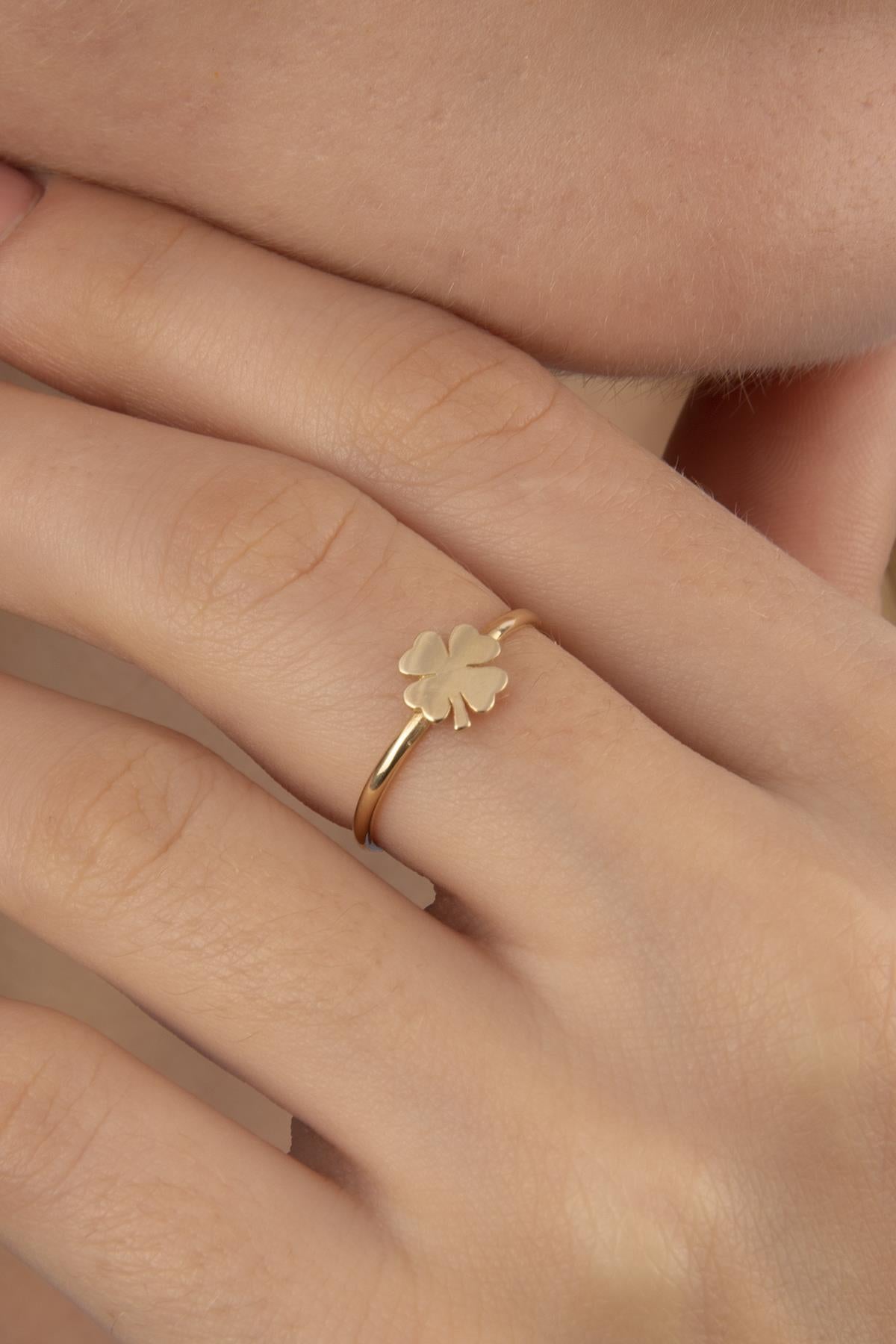 14K Gold 4 Leaf Clover Shaped Ring