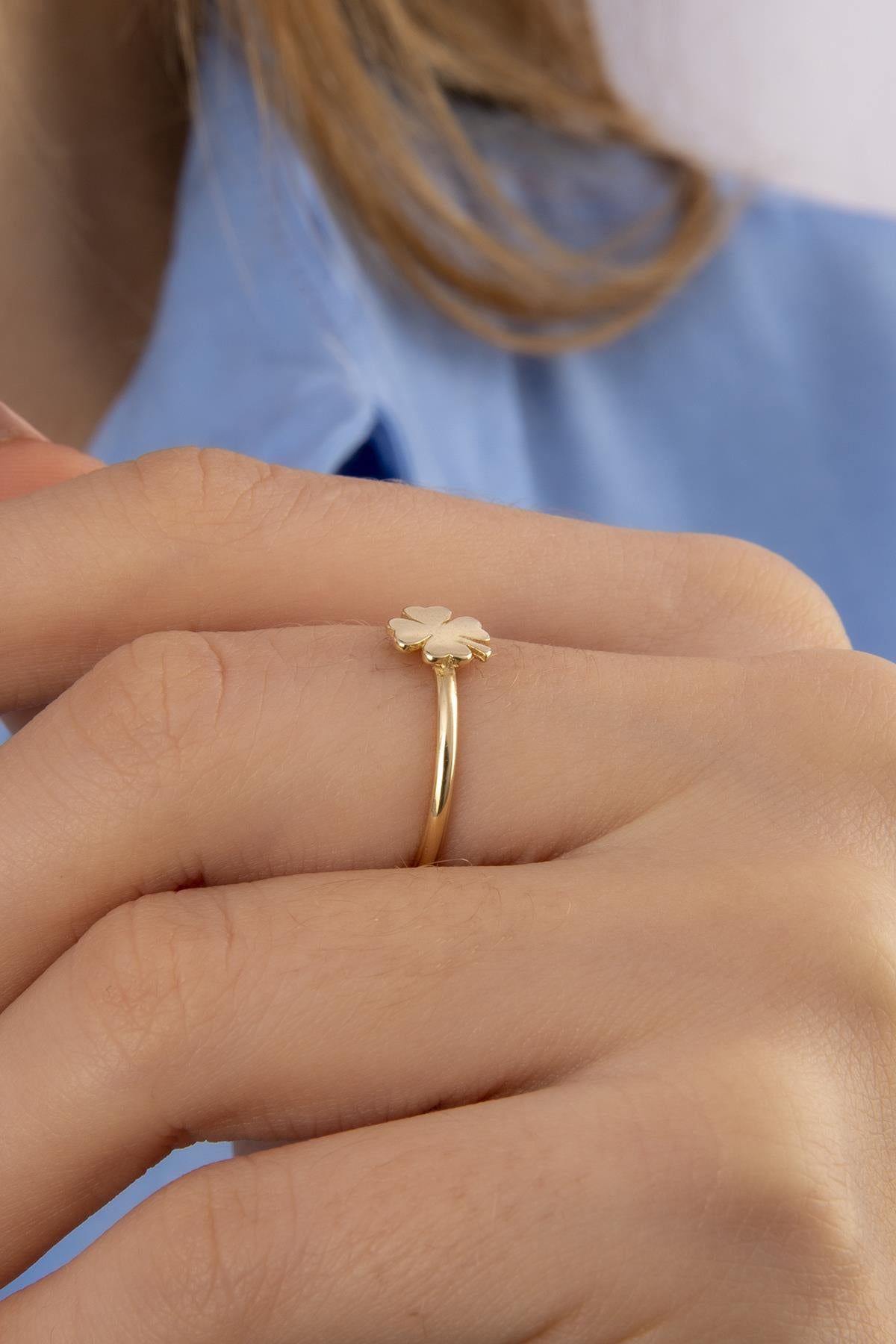 14K Gold 4 Leaf Clover Shaped Ring