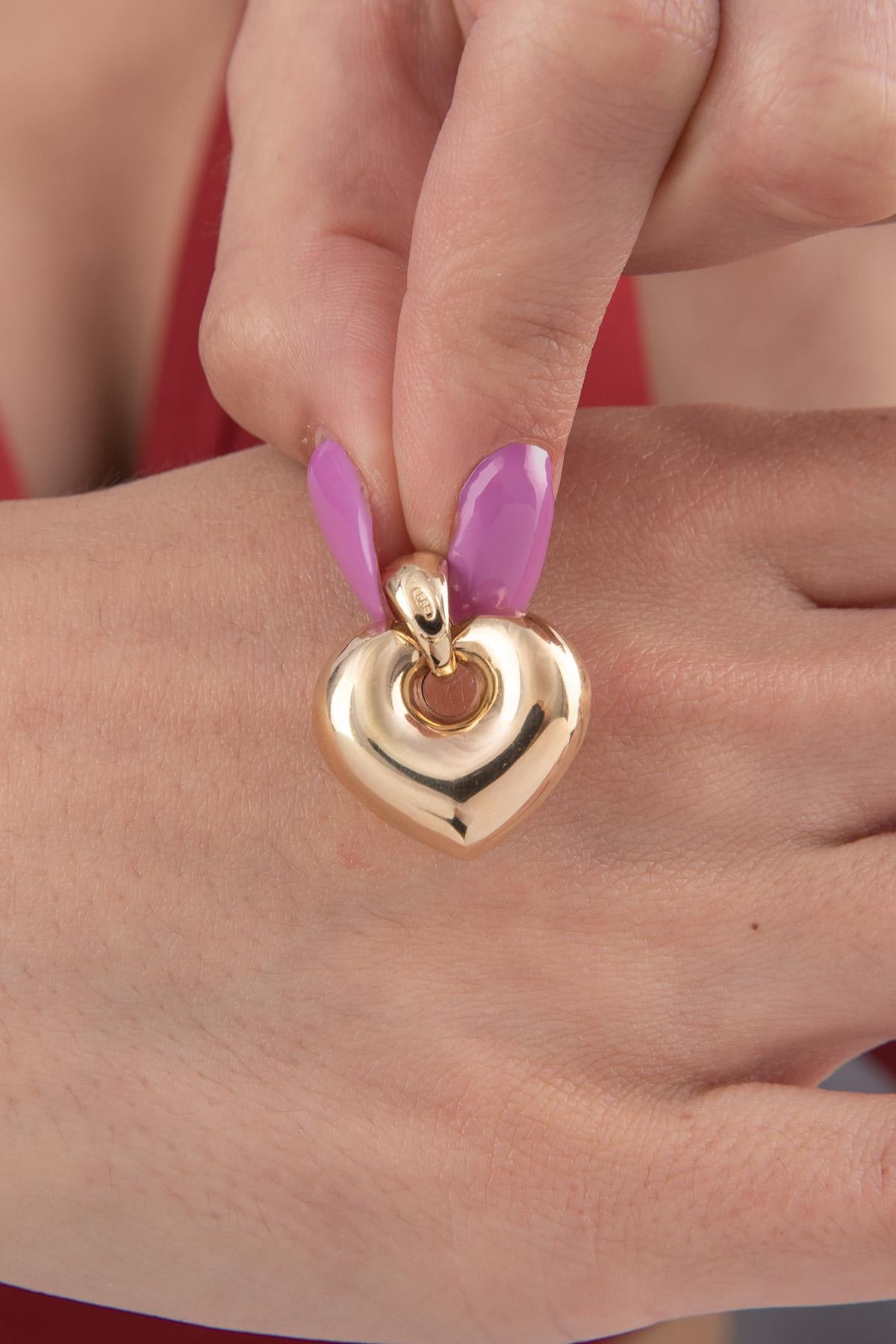 14K Gold Alluring Heart Pendant