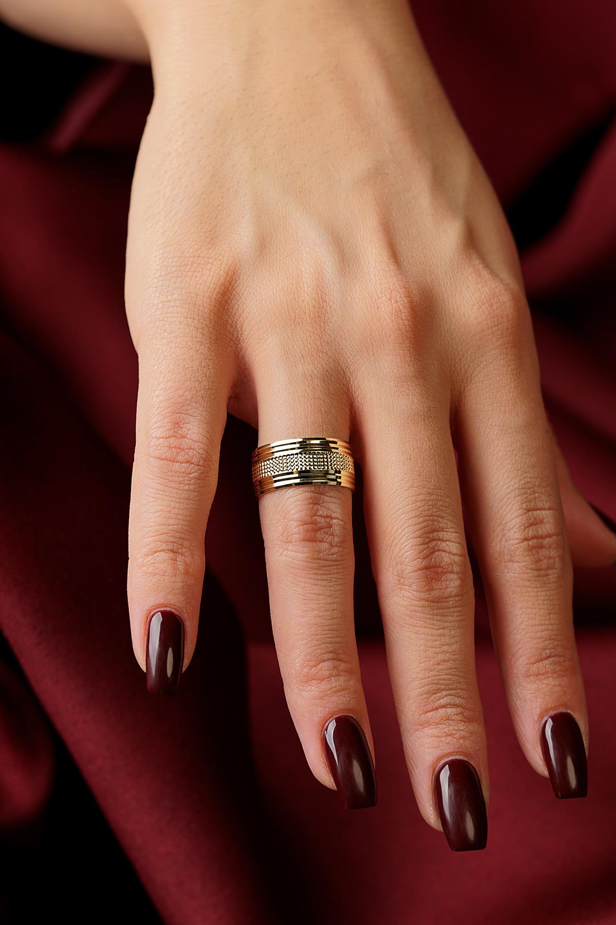 14K Gold Amaretti Wedding Band