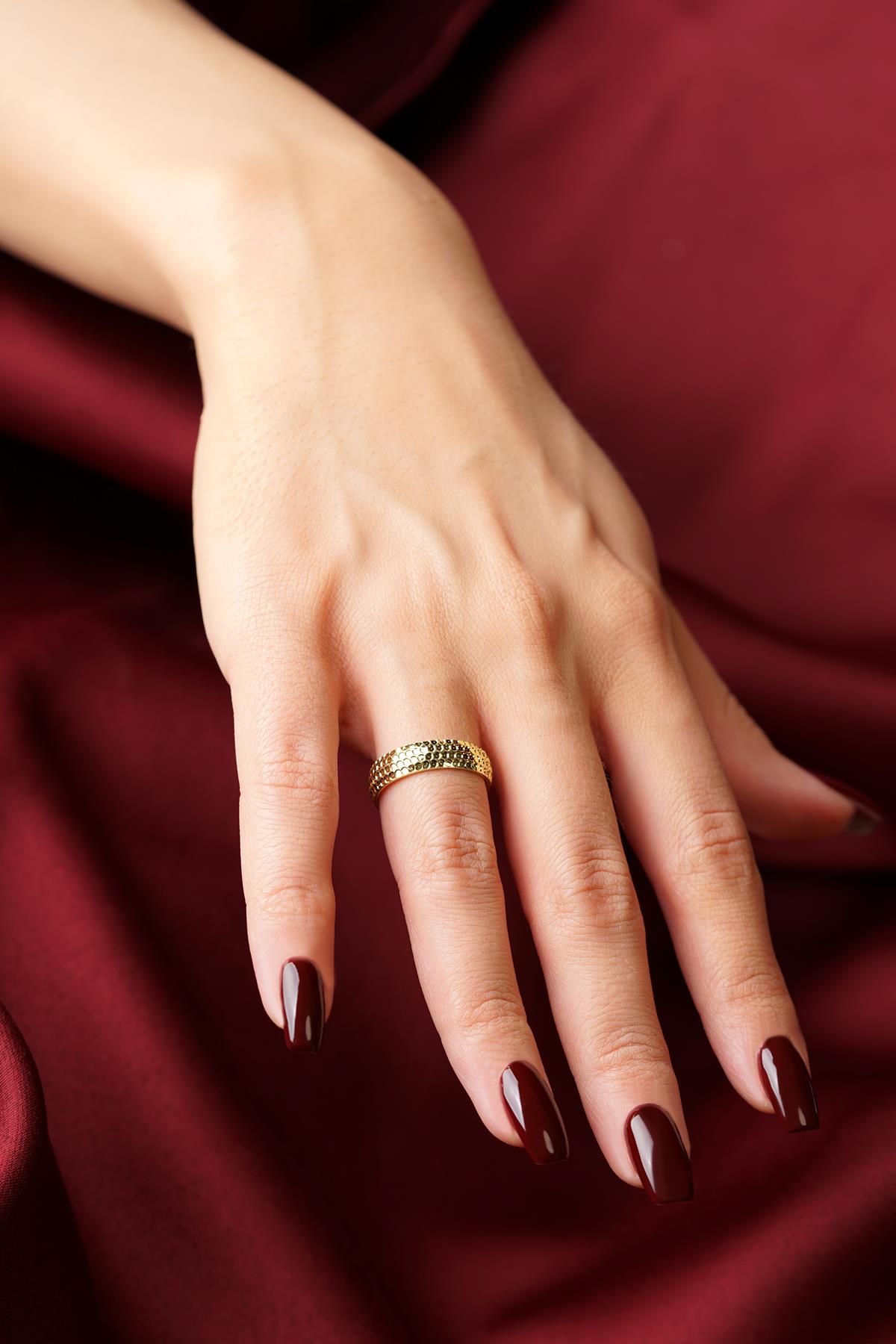 14K Gold Amore Wedding Band