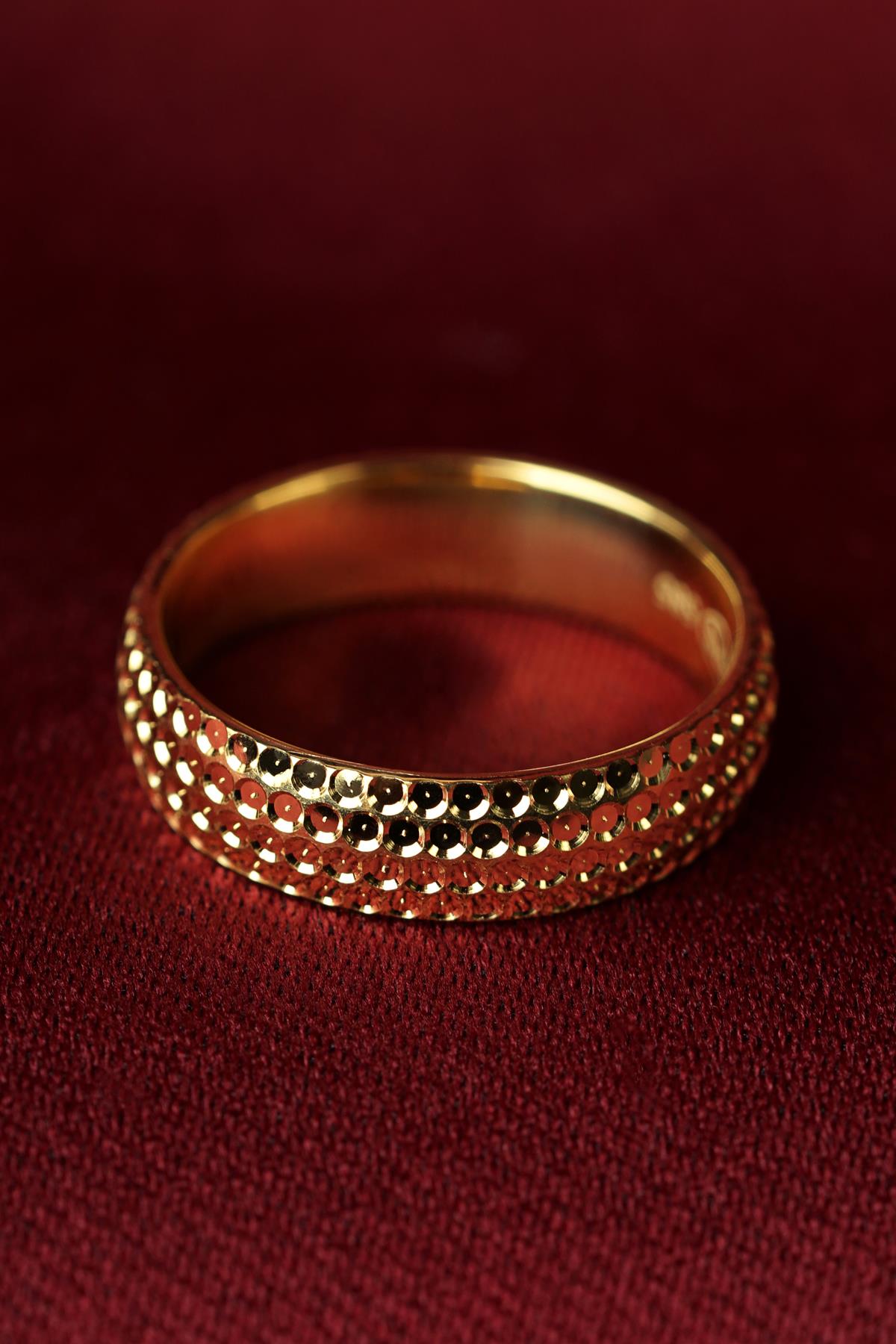 14K Gold Amore Wedding Band