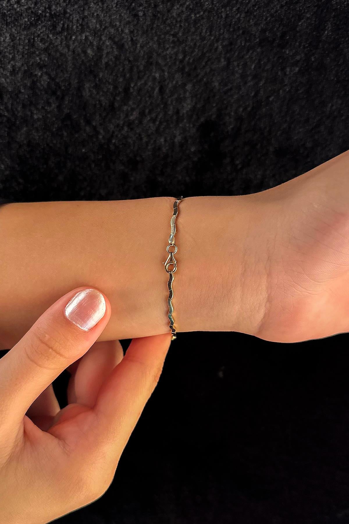 14K Gold Art Wavy Bracelet