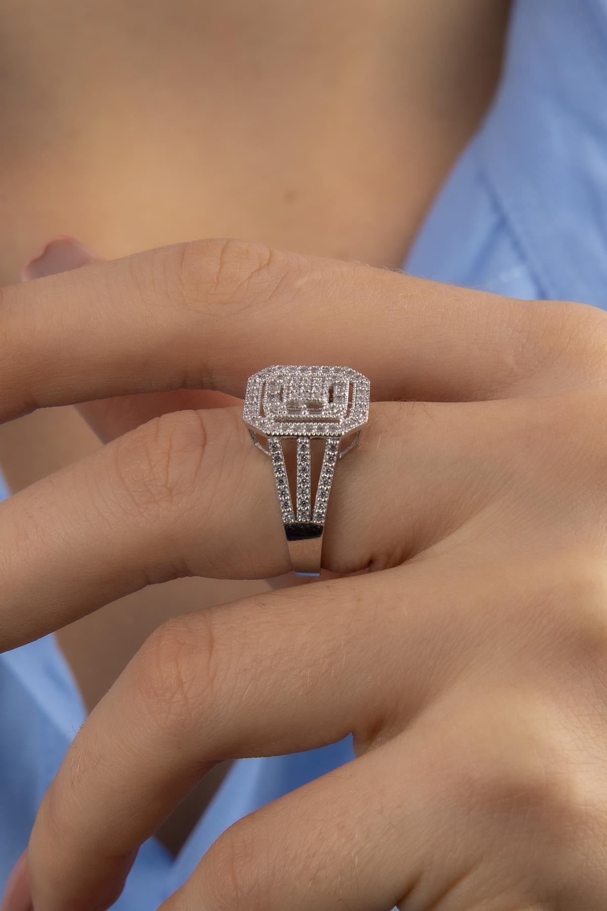 14K Gold Baguette Square Row Ring 2