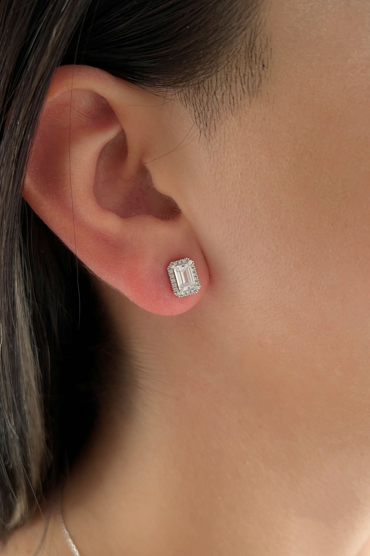 14K Gold Baguette Stud Earrings