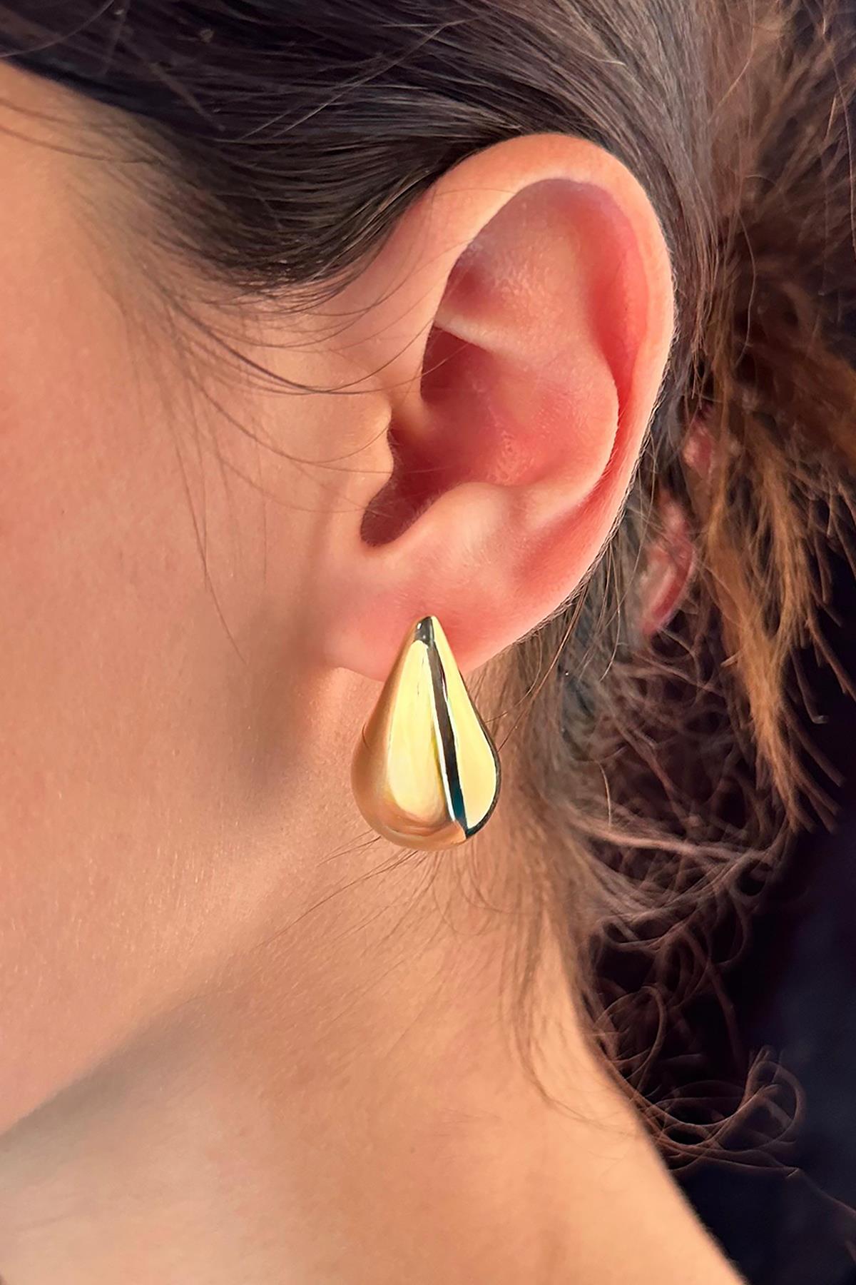 14K Gold Big Drop Shape Earrings