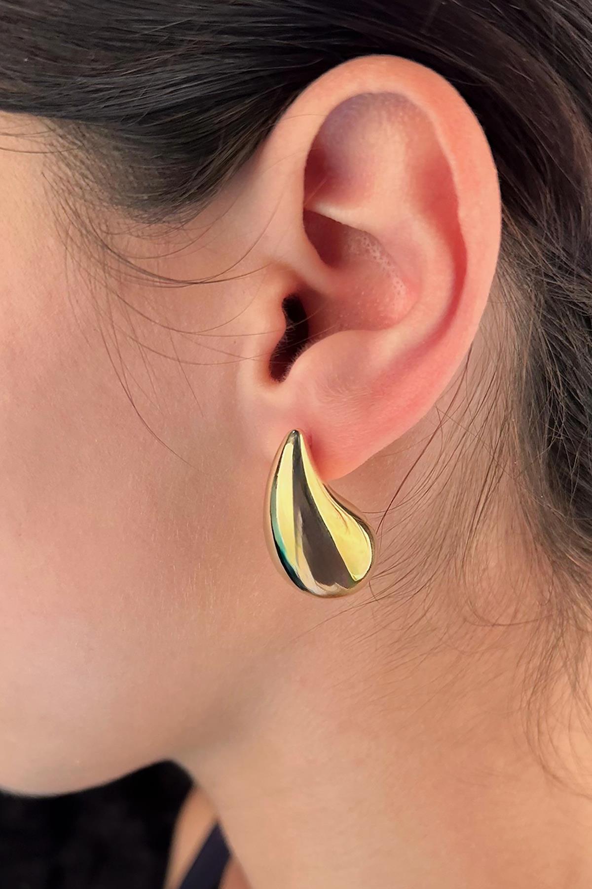 14K Gold Big Drop Shape Earrings