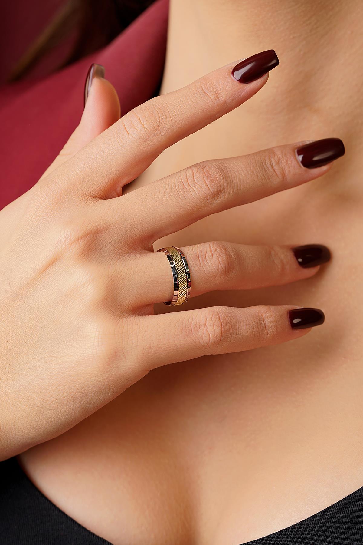 14K Gold Biscotti Wedding Band