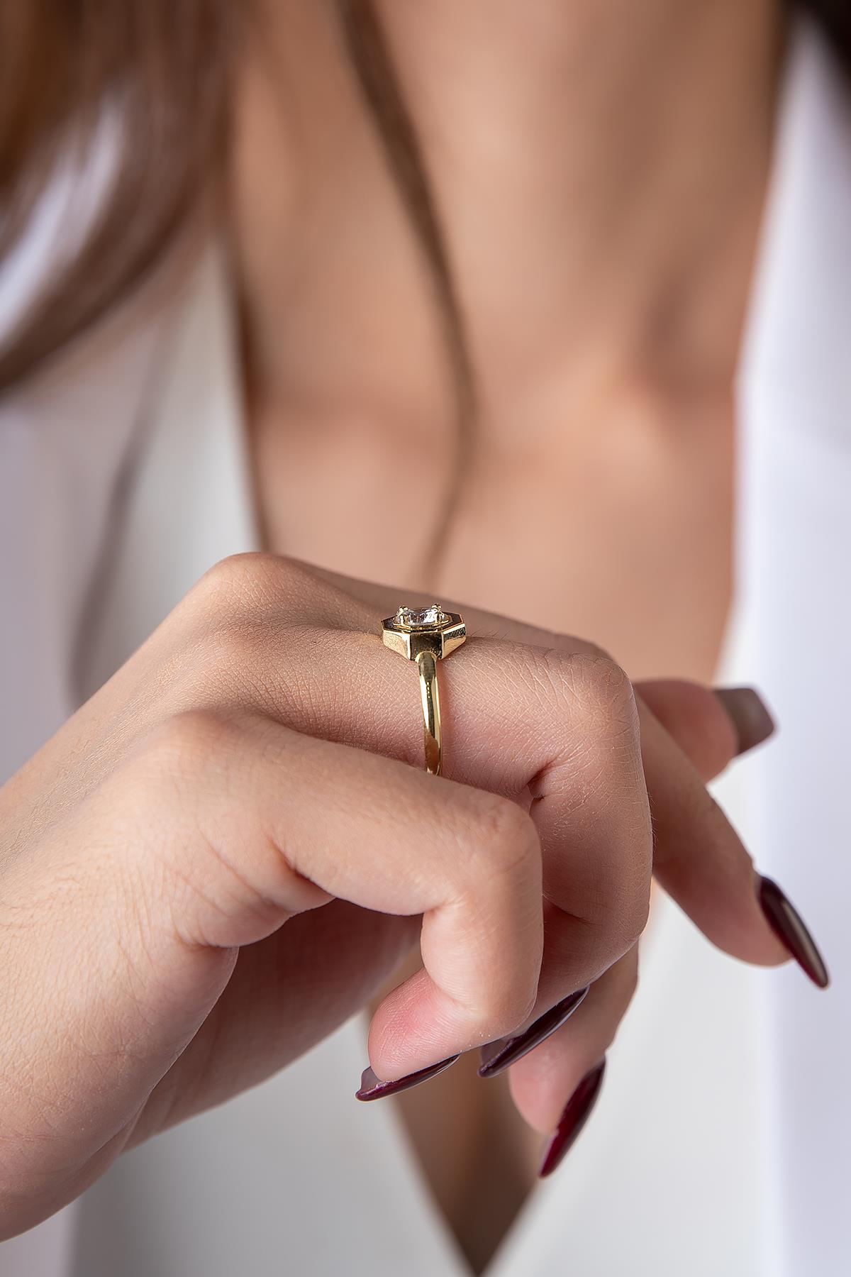 14K Gold Black Enamel Solitaire Ring