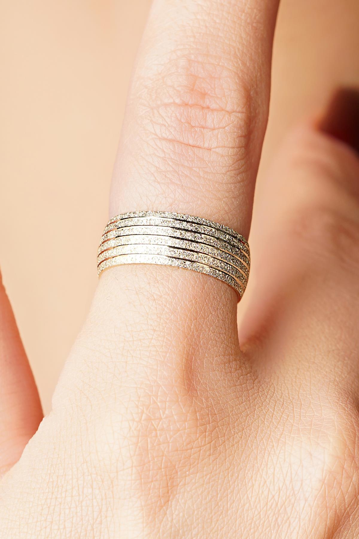 14K Gold Cara Wedding Band