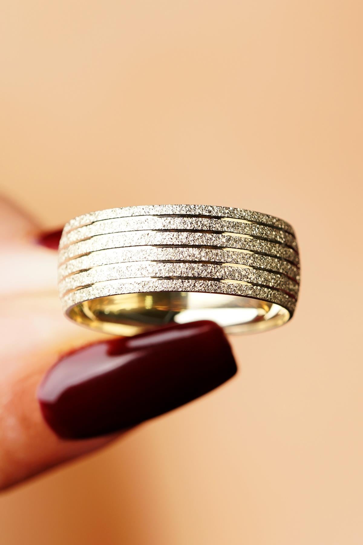 14K Gold Cara Wedding Band